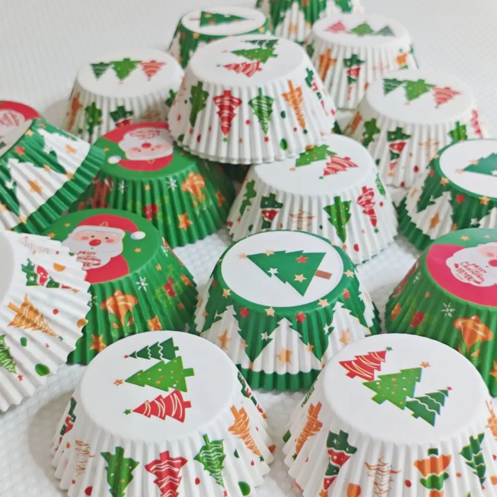 Christmas Santa & Christmas Tree Print Oilproof Cupcake Liners, Disposable Muffin Paper Cups, Multipurpose Baking Wrappers for Cake & Candy Making, Perfect for Xmas, Wedding, Valentine’s Day, Holidays & All Anniversaries