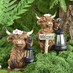 Solar Powered Highland Cow Ornament, Resin Garden Statue, Outdoor Yard Decoration, Unique Courtyard Decor, Solar Lantern