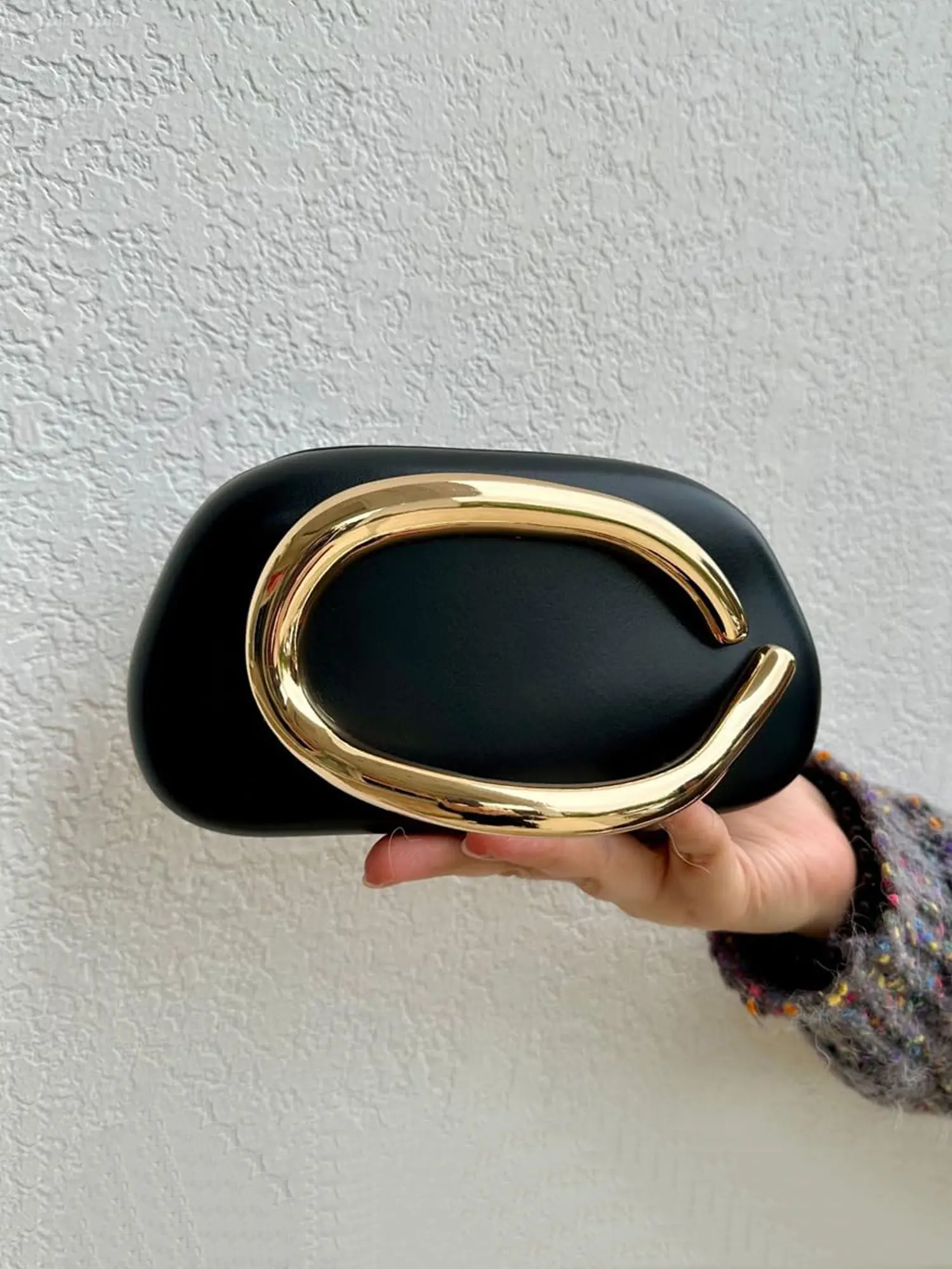 Women Matte Acrylic Hardcase Evening Fashion Clutch Bag, Oversized C Shape Ring Handle Handbag, Detachable Thin Chain Strap, 2-in-1 Handheld & Crossbody Shoulder Going Out Purse, Elegant Formal Party Bag For Wedding Prom Night Out, Multiple Colors Option