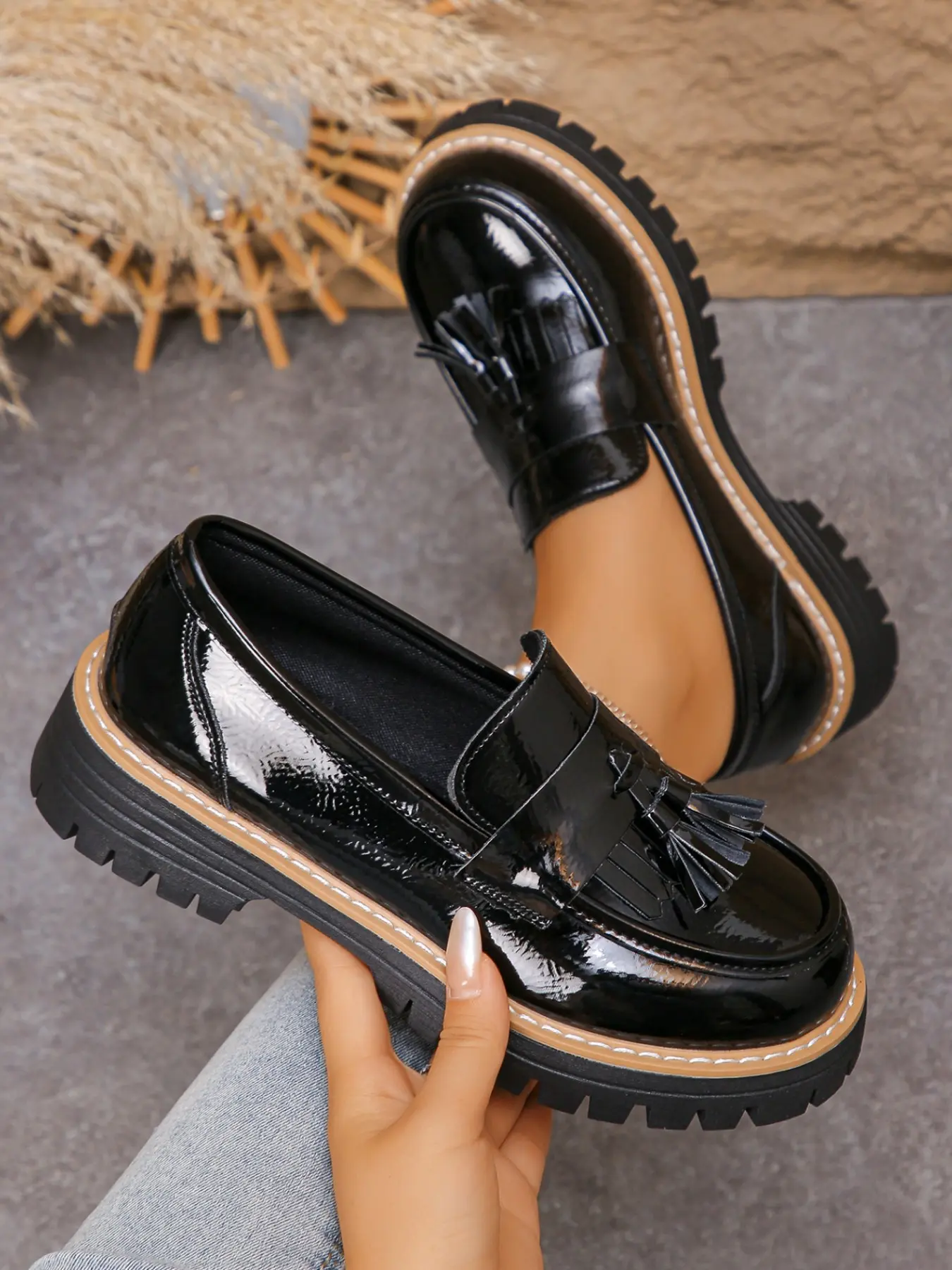 Vintage Academic Fringe Oxfords, Glossy Patent Leather, Colorblock Zigzag Thick Sole, Daily Commute Small Boots, Fashionable Footwear, Business Casual Oxfords