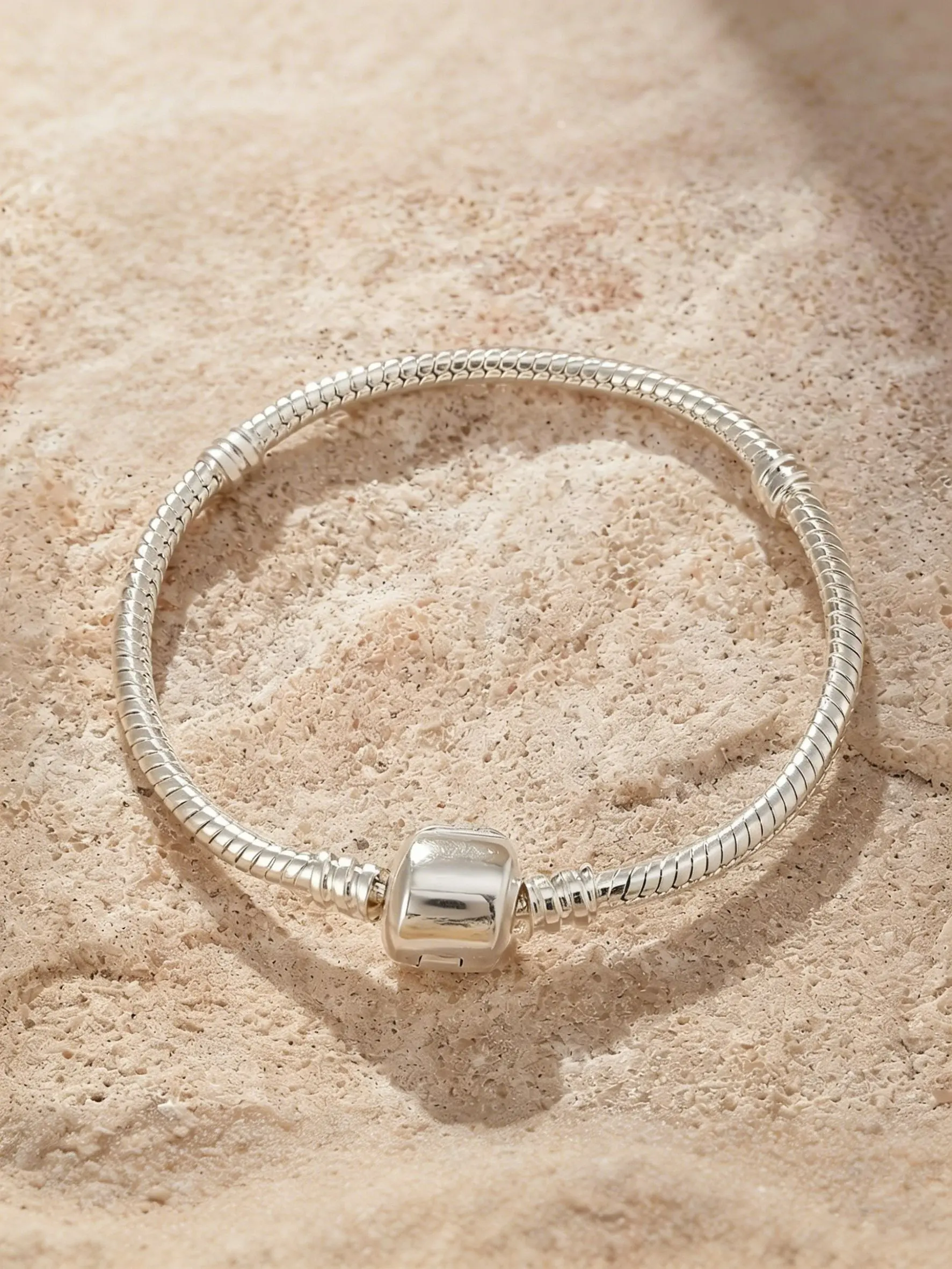 Elegant Silver Color Beaded Bracelet, Simple and Stylish Design, Perfect for Easter and Weddings, Fashionable Accessory for Special Occasions