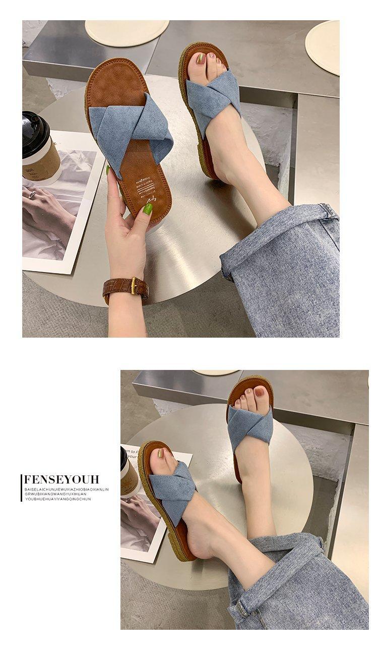 Summer women's sandals for outdoor wear 2026 new model, flat cross-strap suede slippers for women