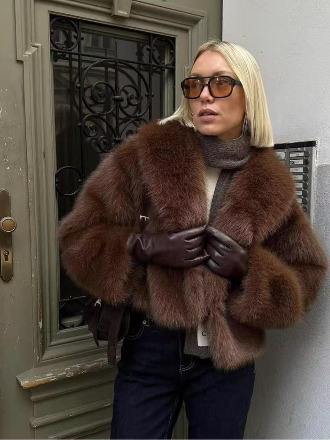 Women's Faux Fur Short Cropped Coat, Woven, Thick Warm Oversize Loose Fit Baggy Winter Jacket, Outerwear, Luxurious Look, New Fashion Trendy Design, Perfect for Cold Weather Women's Faux Fur Short Cropped Coat, Woven, Thick Warm Oversize Loose Fit Baggy Winter Jacket, Outerwear, Luxurious Look, New Fashion Trendy Design, Perfect for Cold Weather