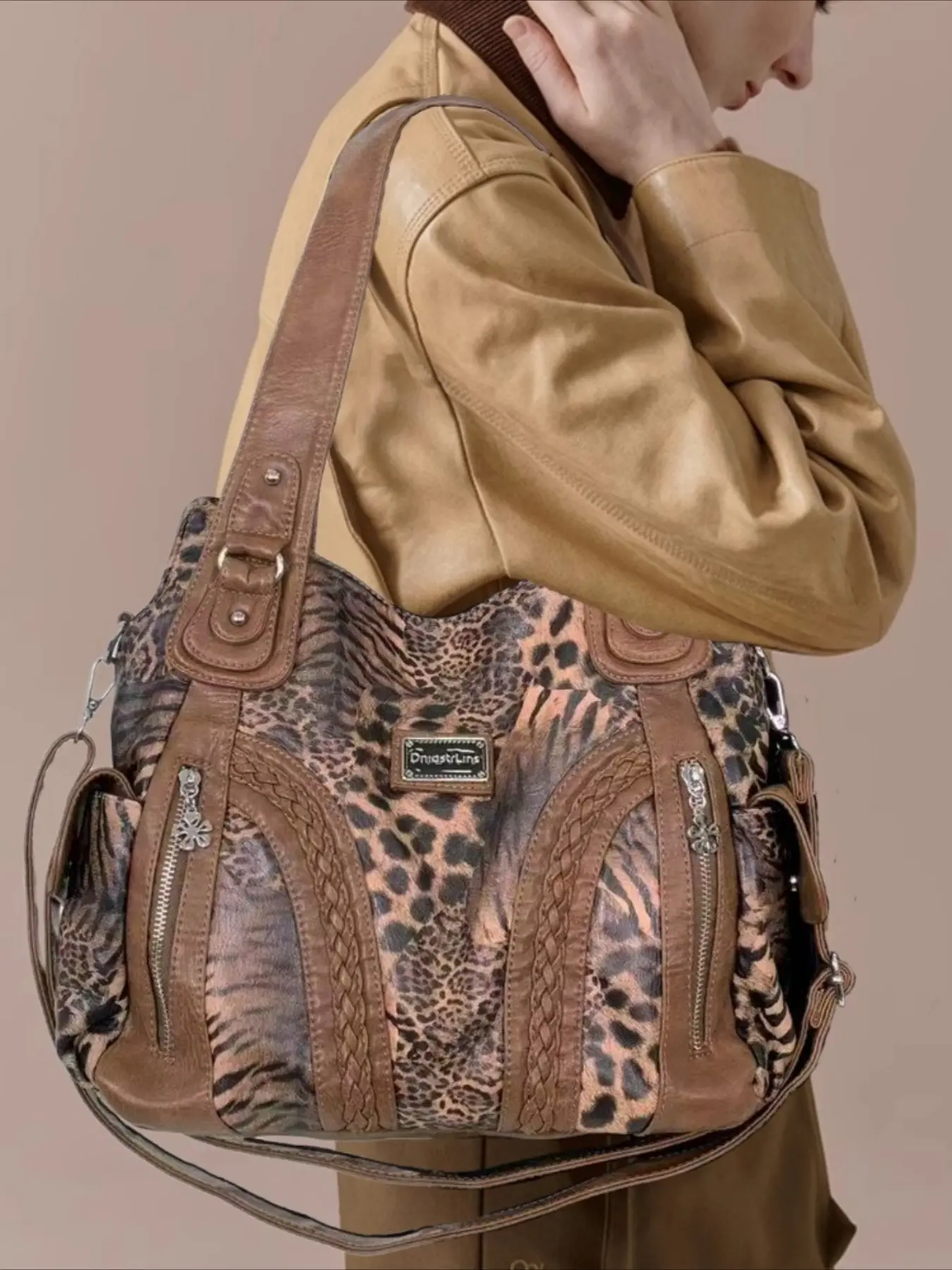 Ladies' retro motorcycle handbag, Gothic style front pocket shoulder bag with detachable shoulder strap, stylish large capacity diagonal cross bag, personalized street Y2K handbag, multiple compartments, rivet weaving design, suitable for daily commu