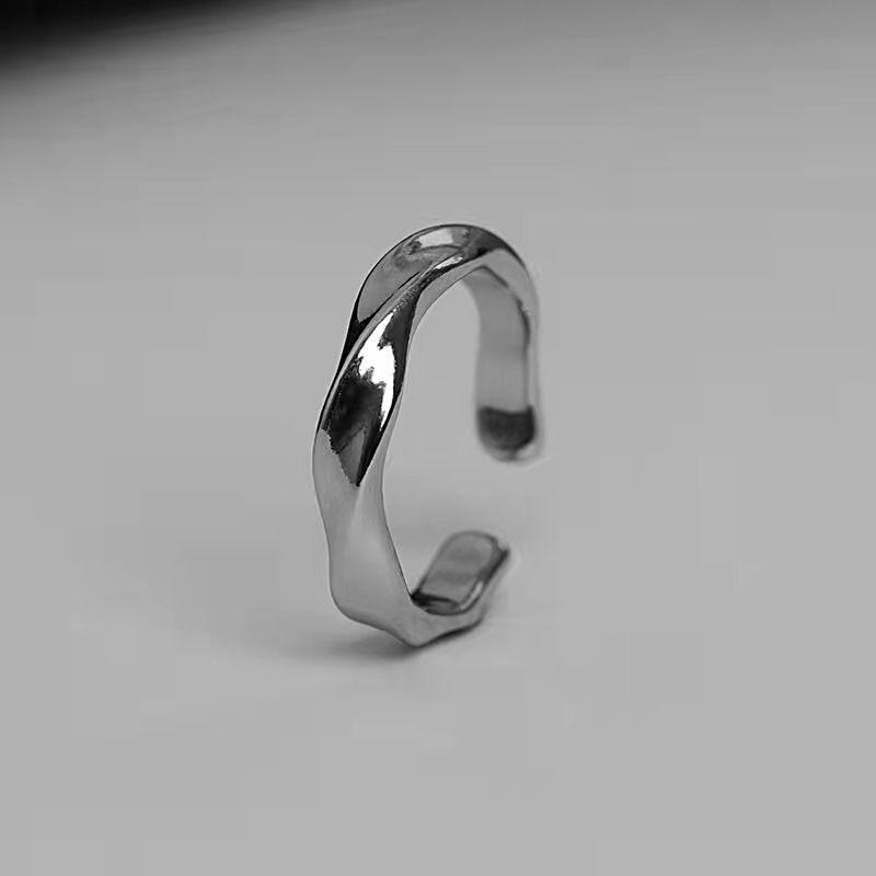 Gift Mobius ring ring ring niche design senior couple model men and women a pair of 520 Valentine's Day gifts