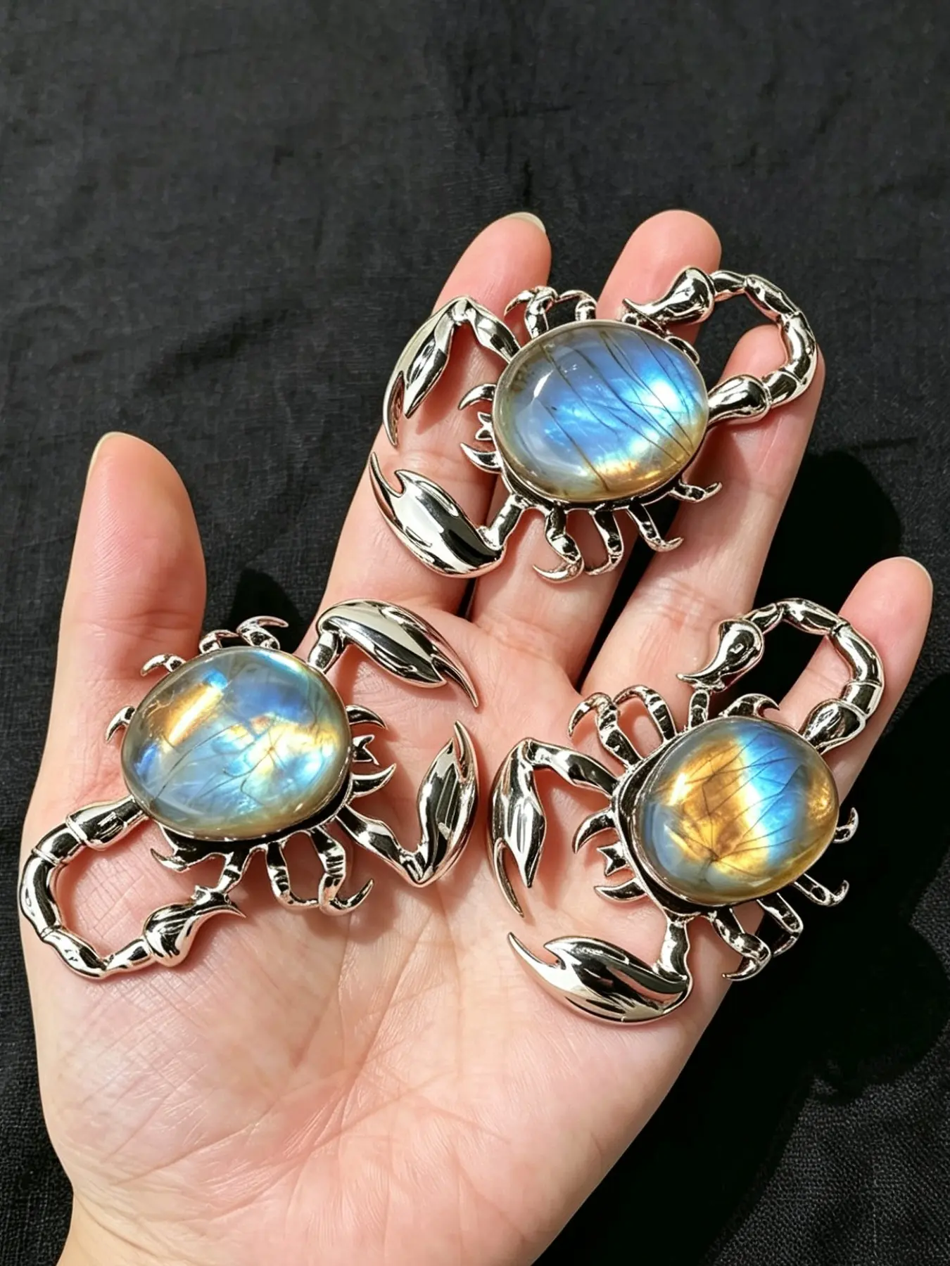 Natural Crystal Labradorite Scorpion Ornament, Moonstone Crystal Craft, Home Office Desktop Decor, Holiday Gift Idea, Unique Jewelry Piece