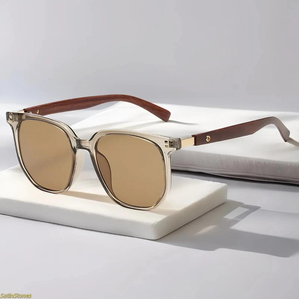 2026 Best-Selling Style: Retro Polygonal Sunglasses with Amber Frames and Wood-Grain Temples — Unisex