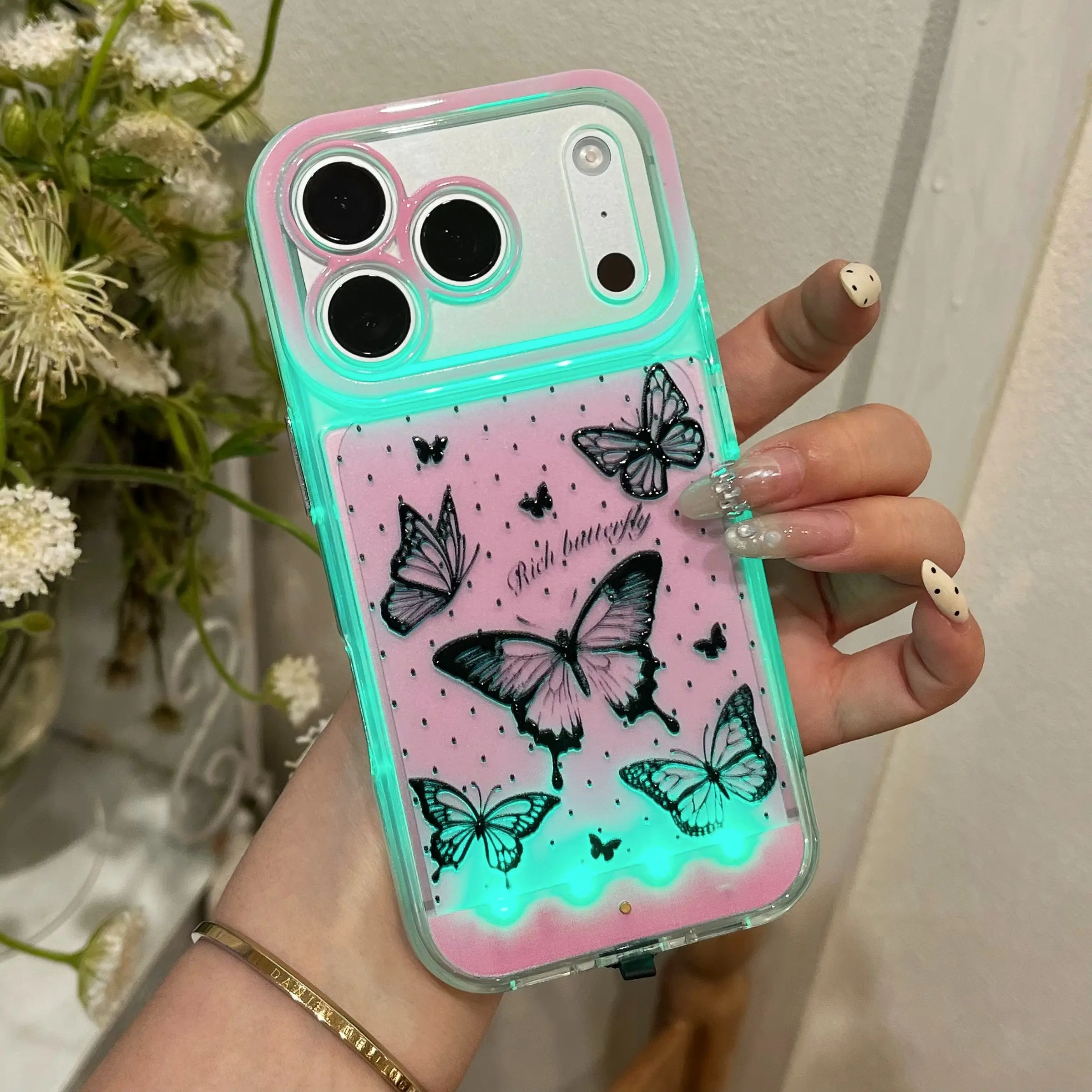 Matte Butterfly LED Phone Case, Glow-In- Cartoon Design, Couple Style, Valentine's Day Theme, Compatible with iPhone X/XR/XS MAX/11/12/13/14/15/16/17 Pro/Plus/Pro Max