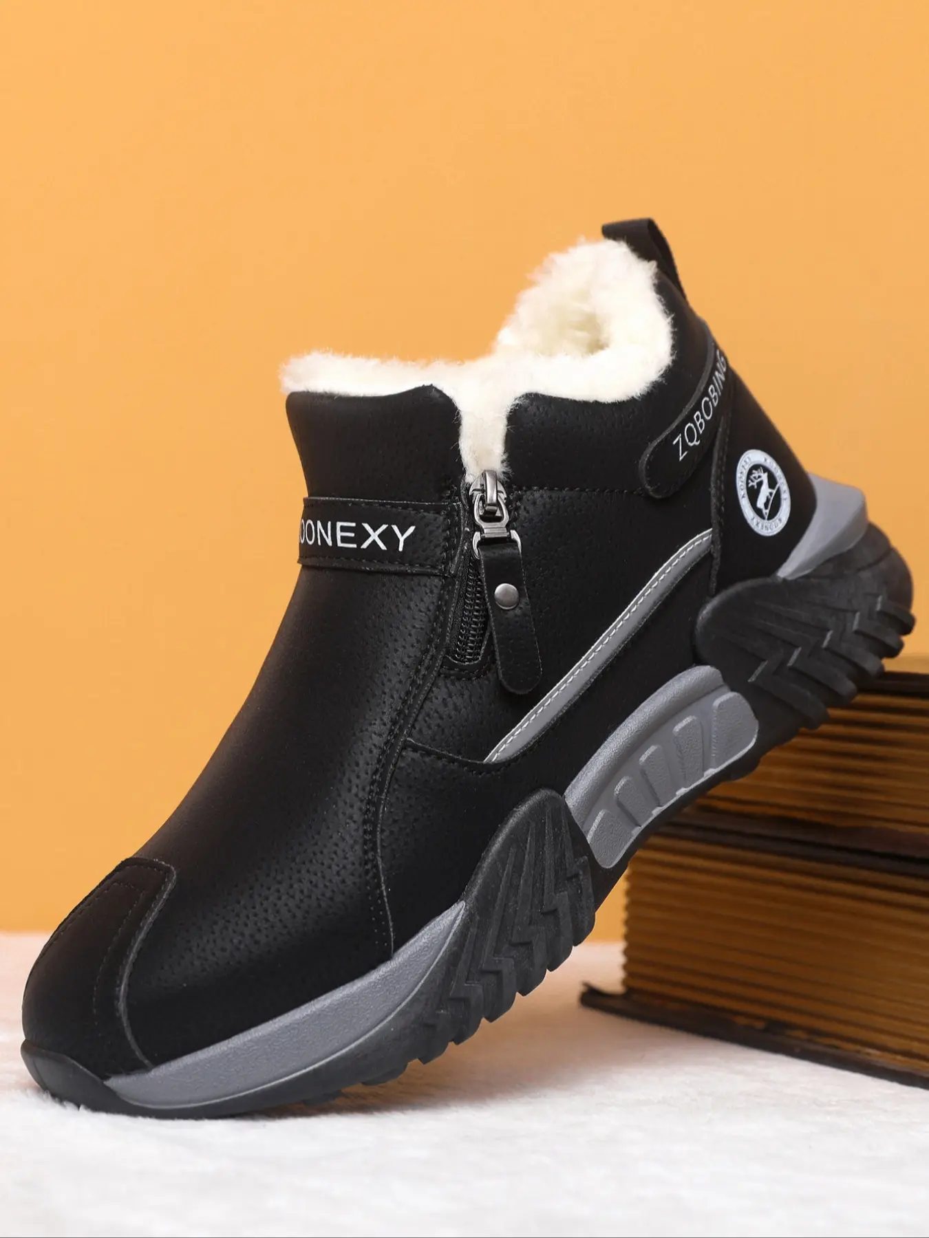 Fashionable Men's Snow Boots, Stylish Winter Footwear, Comfortable and Warm, Perfect for Cold Weather, Trendy Mens Shoes