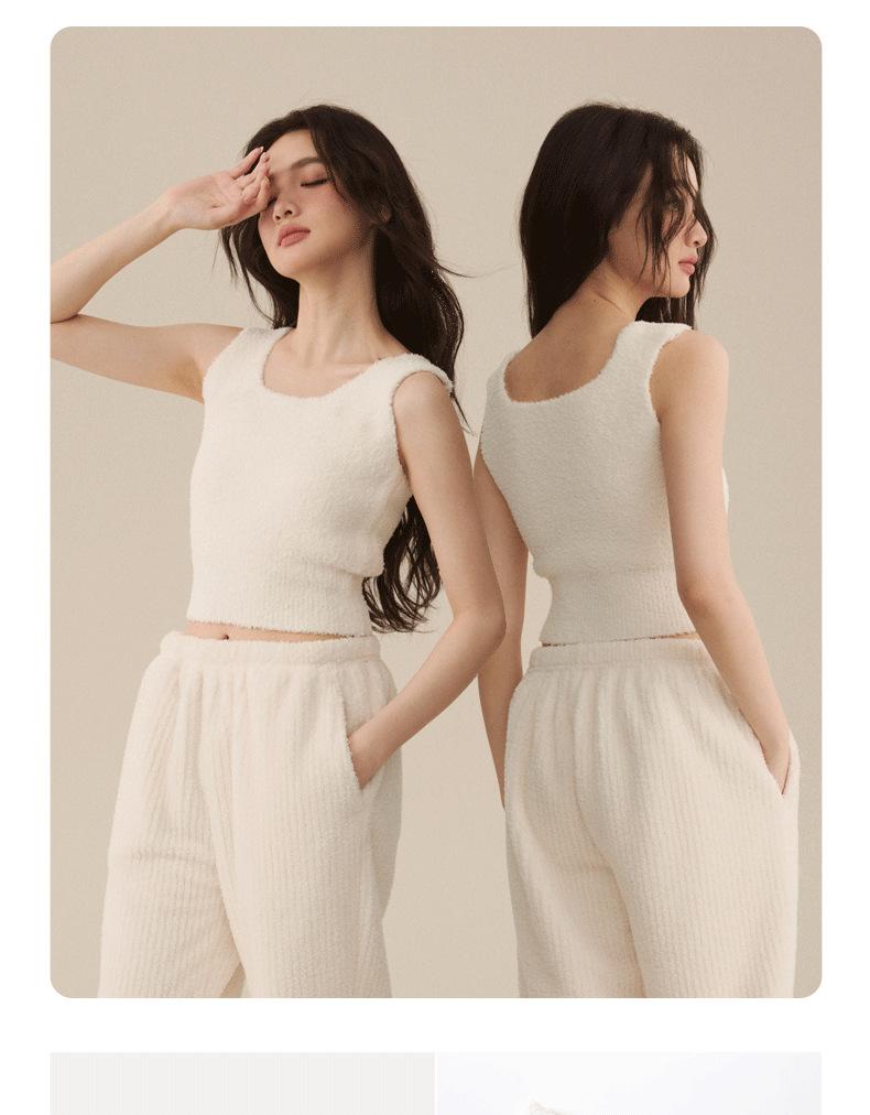 Women's Fuzzy Short Top, Wide Strap Sleeveless Fuzzy Knit Sweater Vest