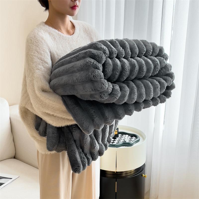 Faux Rabbit Fur Throw Blanket, Soft Warm & Cozy Throw Blanket, Versatile All-season Gift for Home, Office, Travel, Lightweight Cozy Blanket,Christmas Gifts For GF