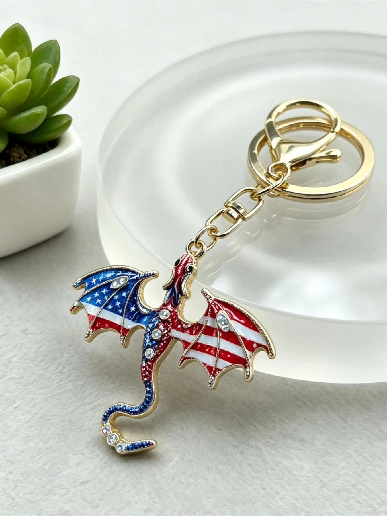 1PC Men Women Fashion Dragon Keychain Fantasy Flying Dragon Key Ring Bag Charm Pendant for Backpack Handbag Accessories Novelty Gift