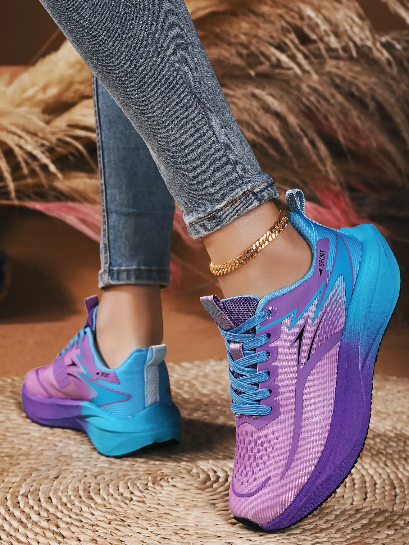 Lightweight Anti-Slip Couple Outdoor Running Shoes, Breathable Mesh Casual Sneakers, Comfortable Shock Absorption, Ideal for Daily Use