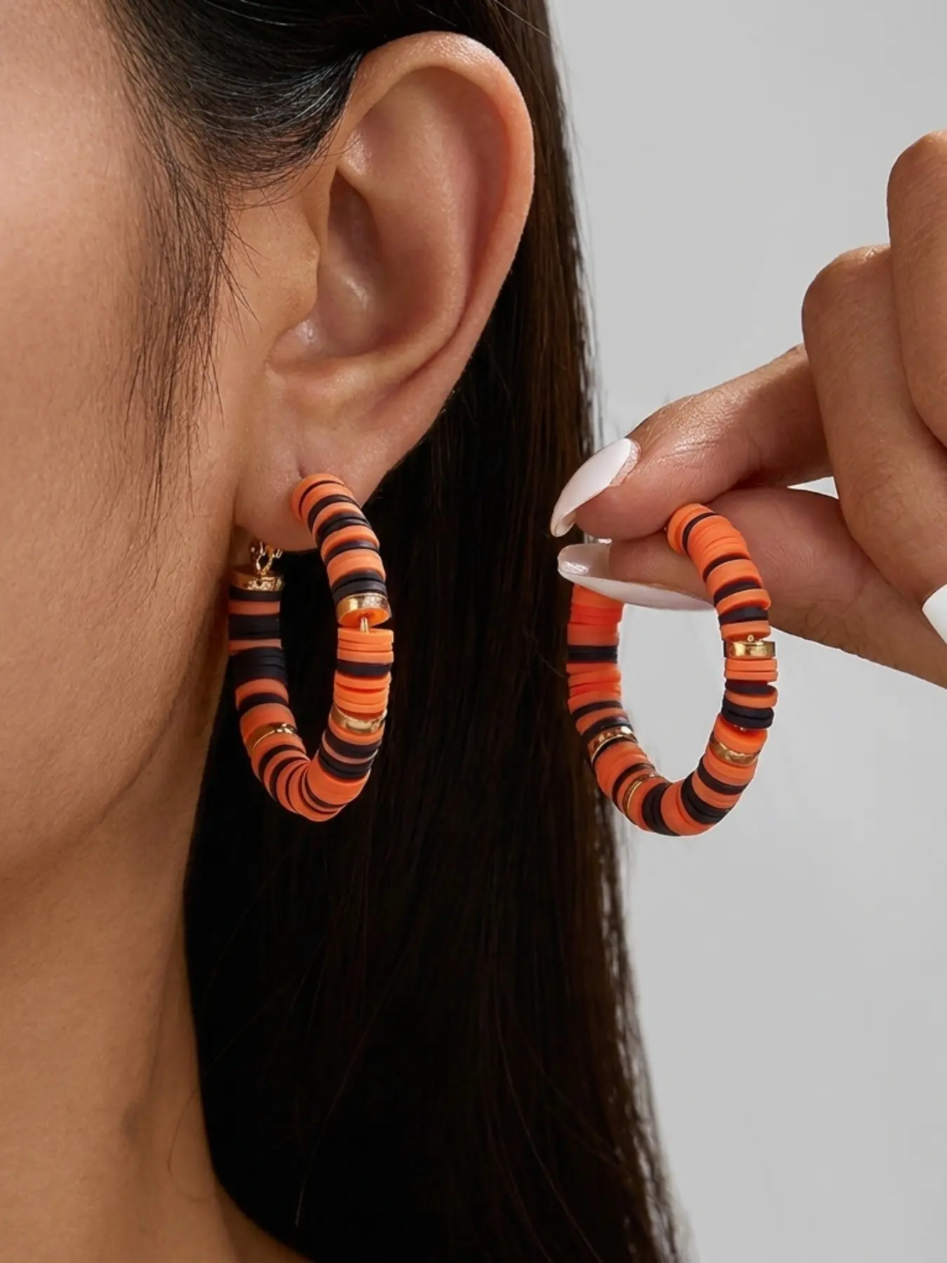 Halloween Orange Black Polymer Clay Disc Hoop Earrings Striped Soft Clay Circle Huggie Hoops Boho Holiday Statement Earrings Women Party Jewelry
