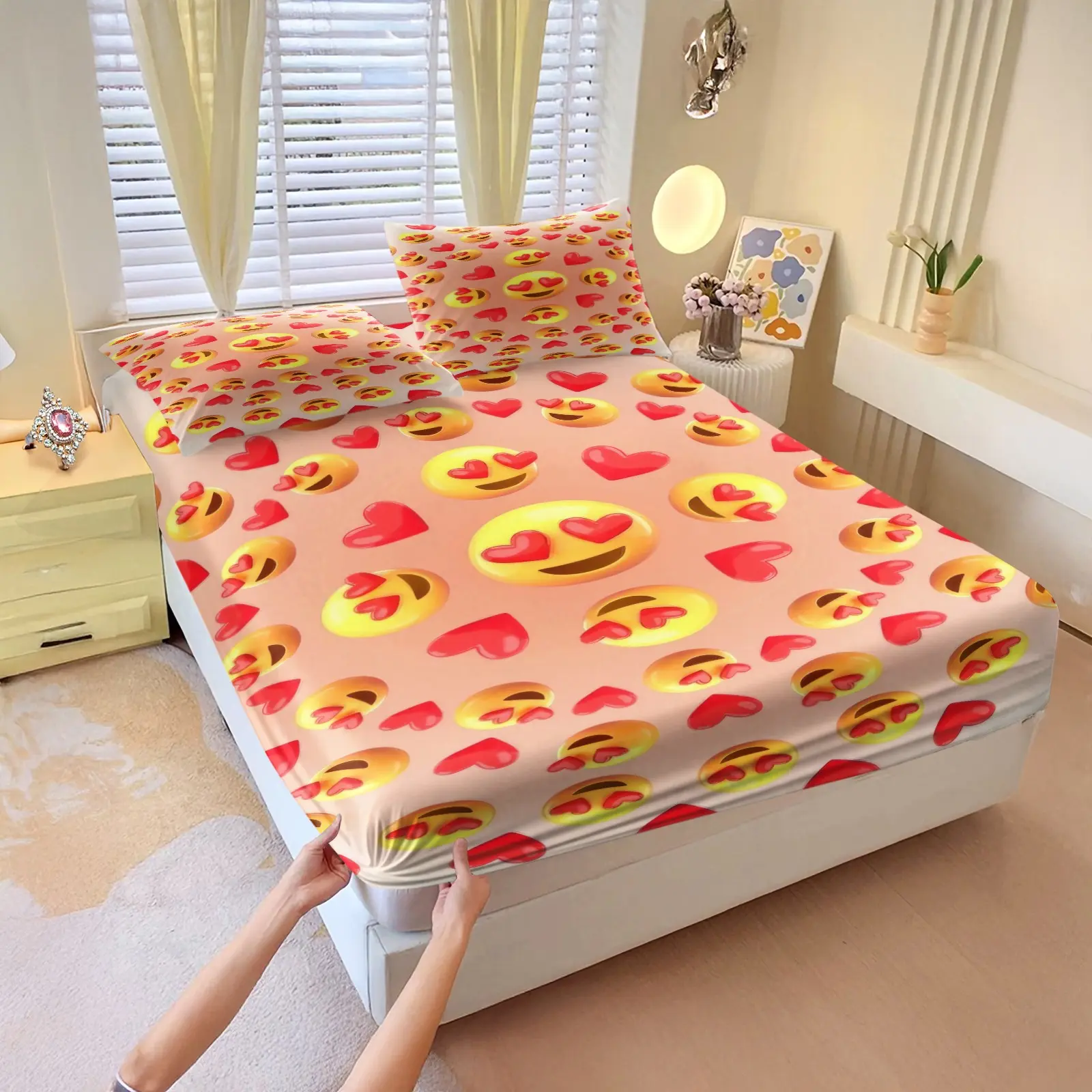 Light Pink Background Heart Eyes Love Print 3‑Piece Fitted Sheet Set, No Filling Included, Polyester Bedding Set, for Emoji Lover Master Bedroom, Heart Face Emoticon Themed Bedroom