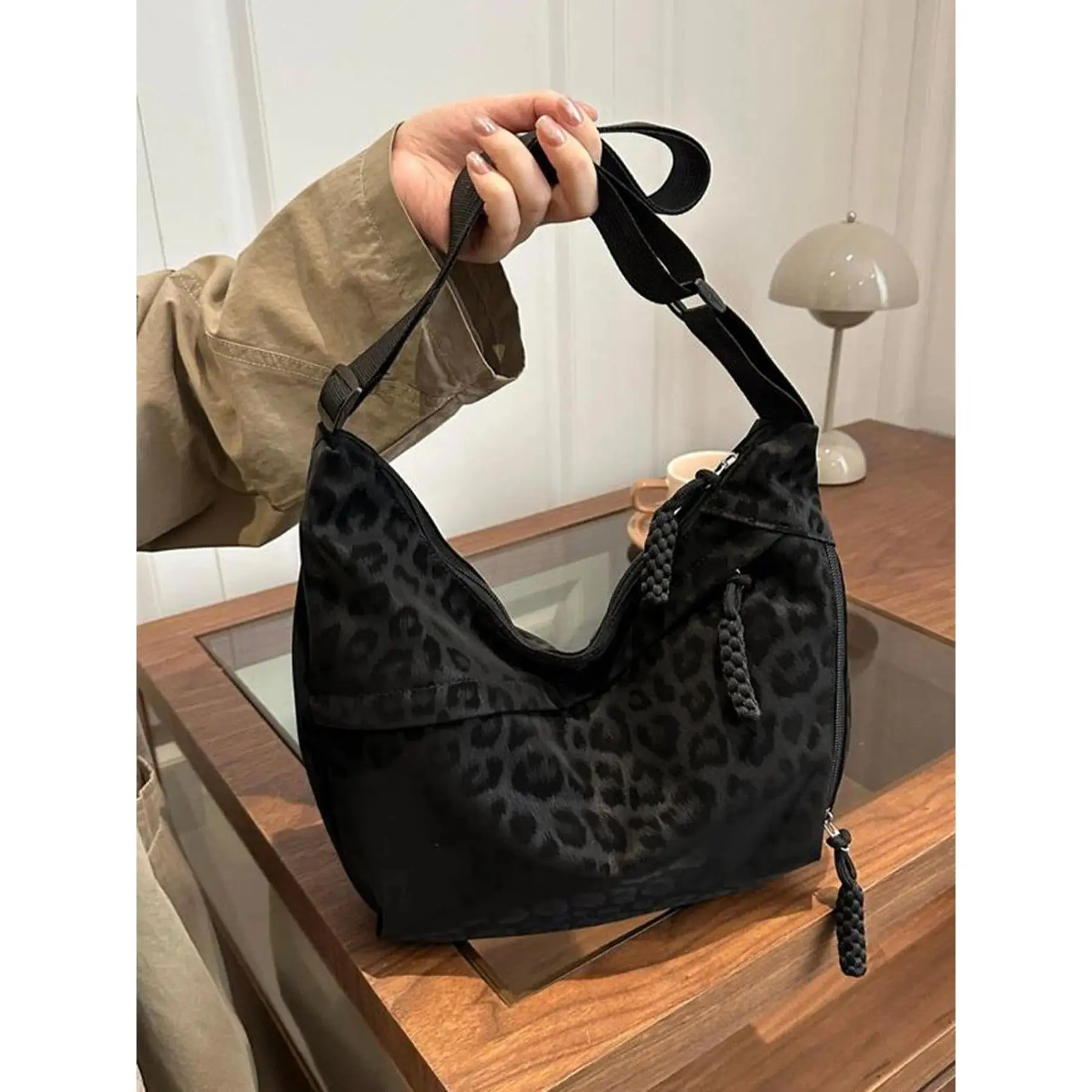 Women’s Leopard Print Hobo Crossbody Bag, Retro Fashion Shoulder Purse, Trendy Patterned Handbag, Lightweight Versatile Everyday Commuter Bag with Adjustable Strap for School, Shopping, Travel & Daily Use
