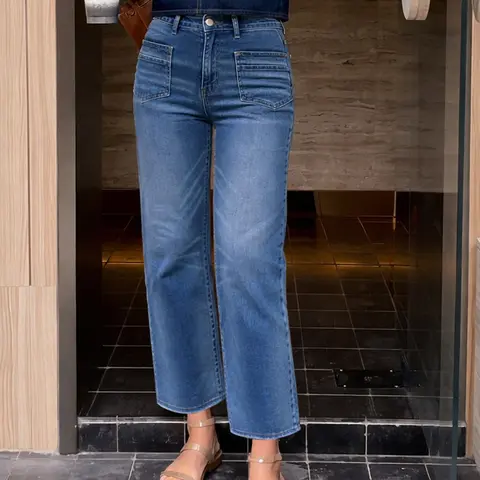 Women's Casual Basic Light Blue High Waisted Denim Capri Pants, Jean, Casual Jeans, High Waist Loose-Fit, Lightweight Elastic Fabric, All-Season Wear, Perfect for Outing and Dates, Womenswear