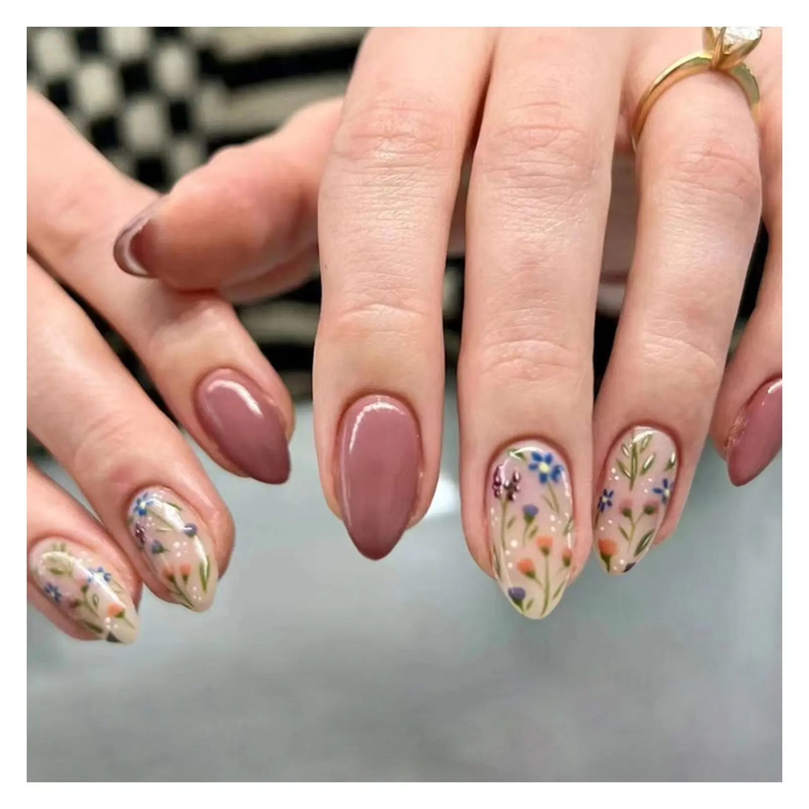 Short Almond Press-On Nails - Floral Acrylic Fall Nails Full Cover Glue-On Cute False Nails for Women - 30 PcsGift