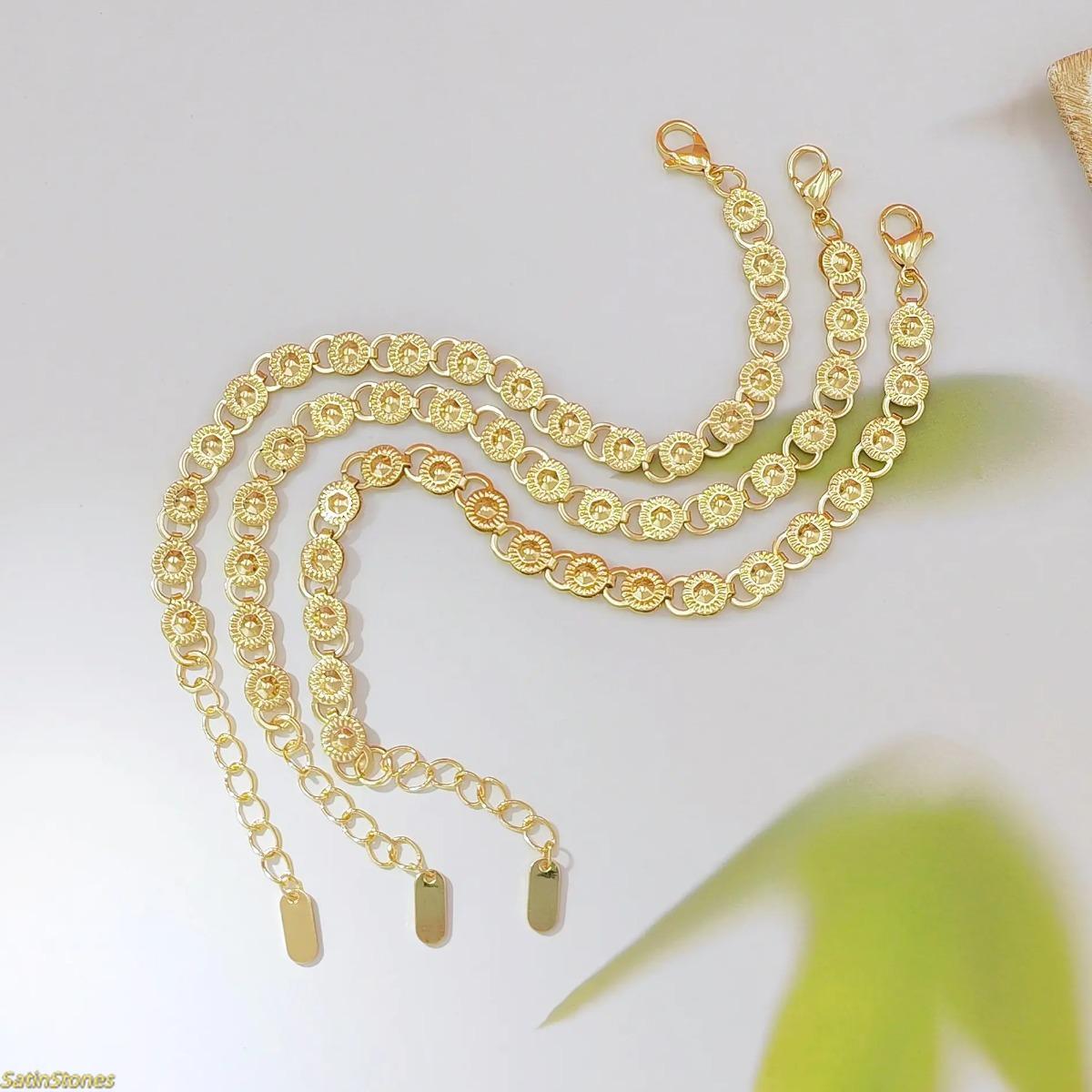 New Chinese-Style Women's Bracelet with Coin Motif — Featuring a retro-minimalist design and adjustable chain length, this piece is a versatile, "light luxury" accessory. It is perfect for everyday wear and makes an excellent choice for parties or holiday