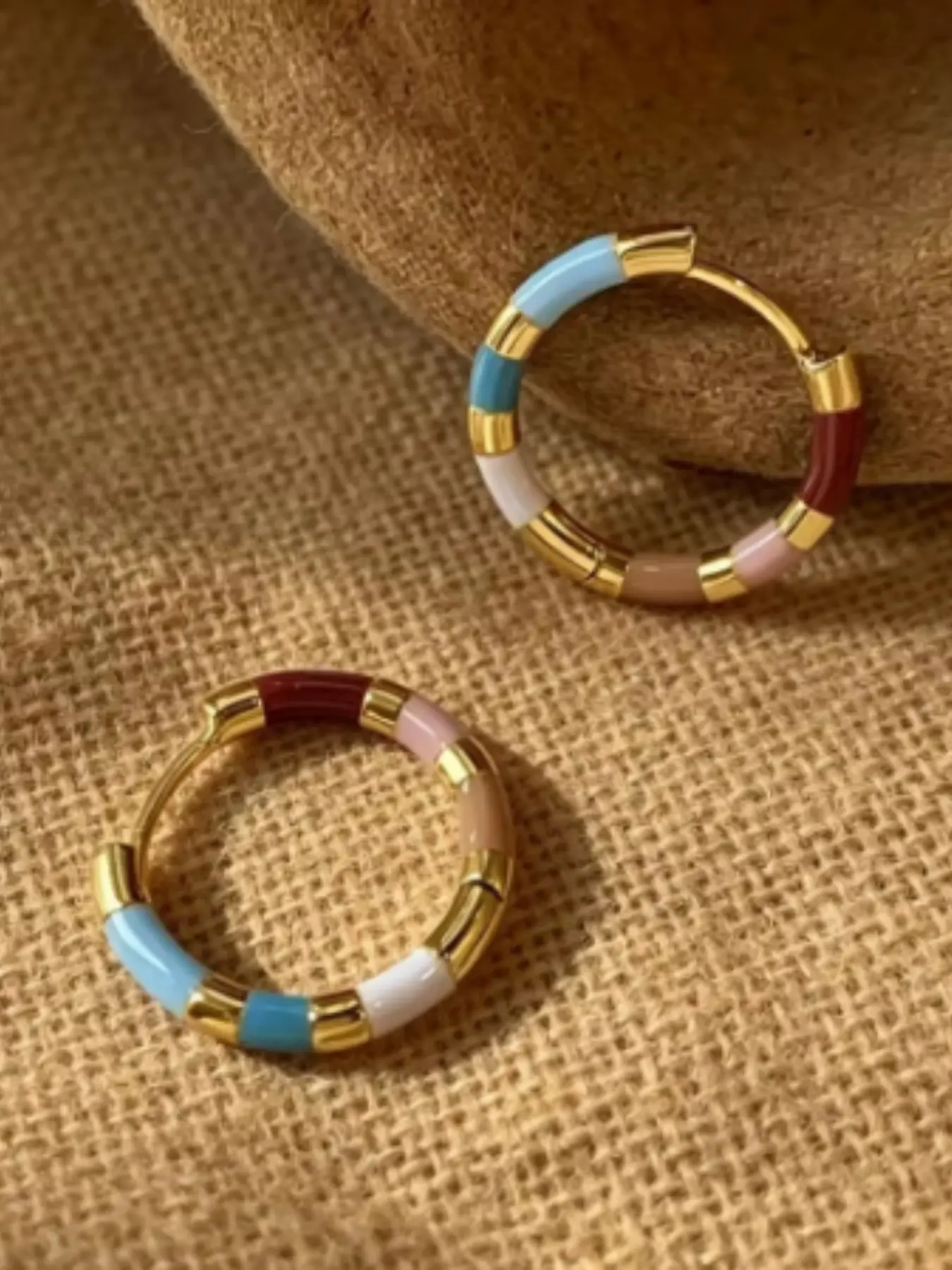 1 Pair of Fashionable Colored Enamel Earrings, French Retro Minimalist Rainbow Earrings, Luxury Jewelry