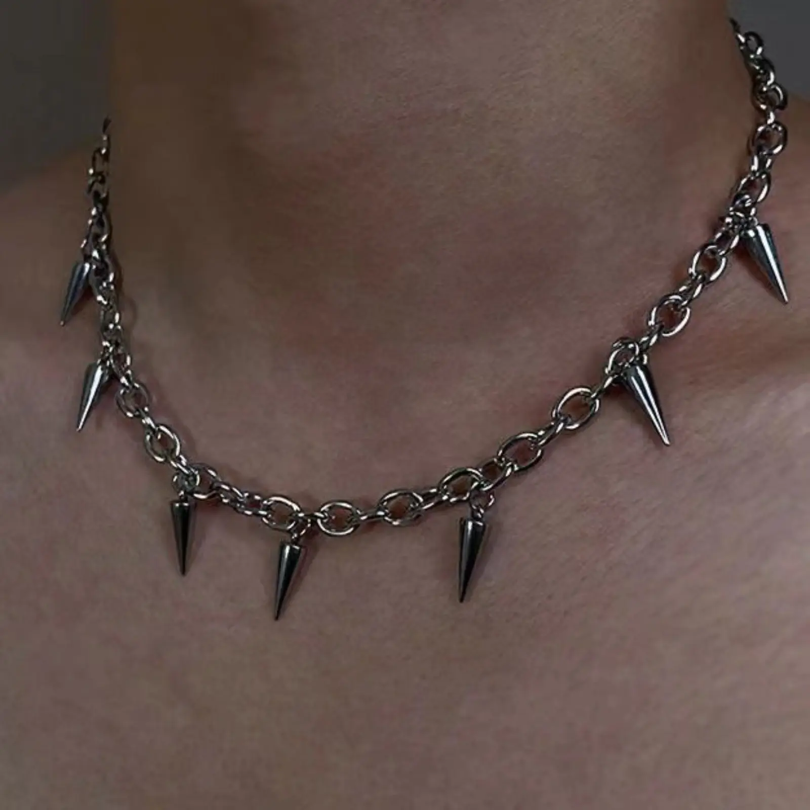 Punk Gothic Silver Spike Choker Heavy Chain Necklace Rivet Cone Pendant Grunge Streetwear Y2K Hip Hop Rock Jewelry Gift for Men Women