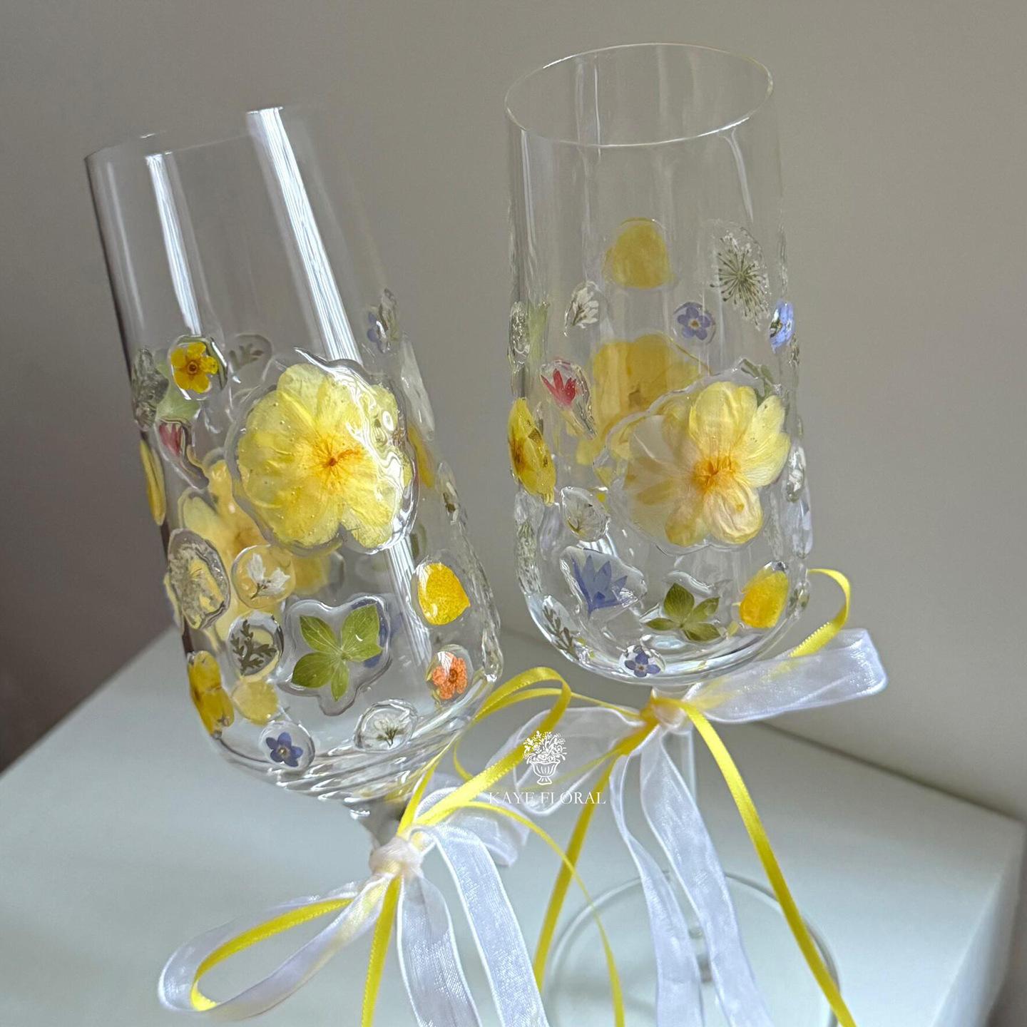 Handmade Dried Flower Resin Champagne Flutes Set of 2, Preserved Flower Wine Glasses, Unique Wedding Gift for Bride & Groom