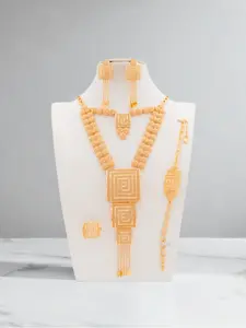 Middle Eastern Palace Geometric Maze 5-piece jewelry set Simple geometric design, showing nobility Unique champagne gold Brass material is wear-resistant Suitable for Ramadan dinners and weddings