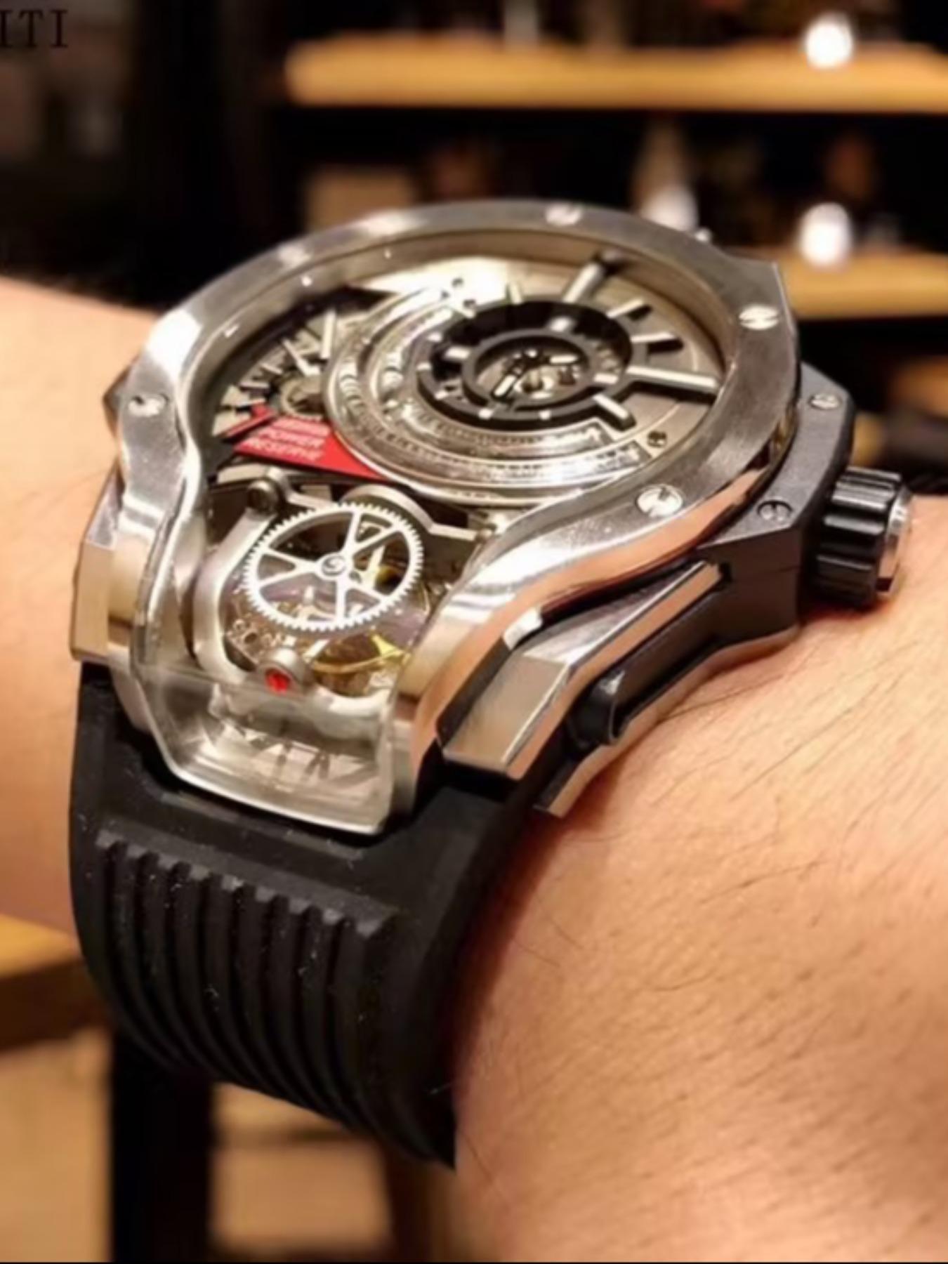 World of Warcraft Large Dial Strange Shape Men's Mechanical Texture Quartz Watch, Punk Personality Popular Dominant World of Warcraft Party Youth Gift Watch, Gift Box Packaging