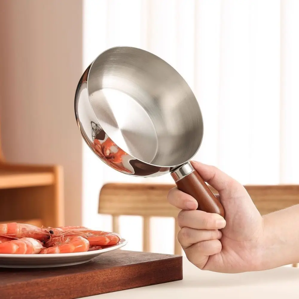 Stainless Steel Pot with Heat-Resistant Wooden Handle, Induction Compatible Pots, Kitchen Pots, Suitable for Induction Cooker, Non-Slip Base, Even Heating, Milk Pot, Noodle Pot, Baby Food Pot