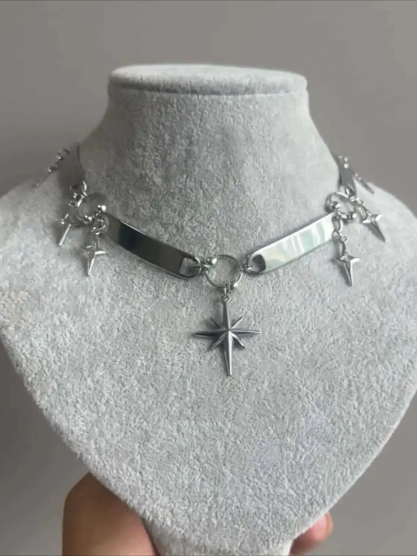1 Piece Starburst Punk Choker,Hippie Accessories,Rock Jewelry,Cross Star, Design，Avant-garde,Y2k,Starlight,Alloy Pendant Necklace for Women Man,Trendy