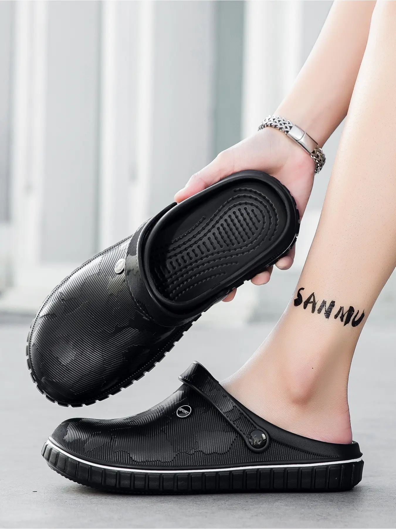Baotou anti-skid sandals slippers, men and women 's waterproof breathable chef shoes outdoor beach kicker