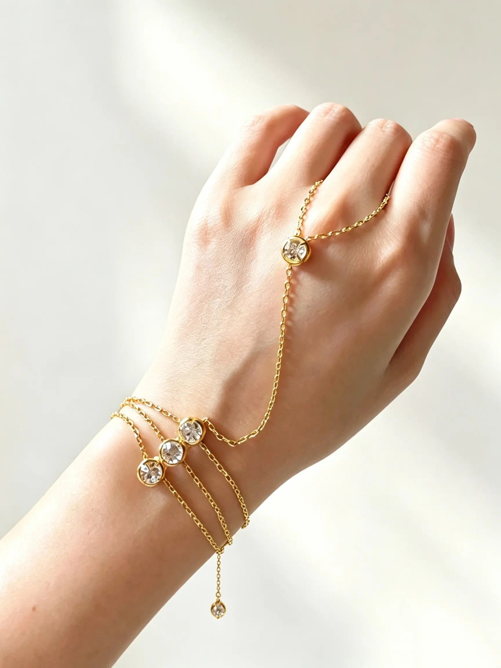 Circular Rhinestone Finger Chain, Minimalist Personality Style, Linked Finger Back Bracelet, Three-Layer Stackable Jewelry, Trendy Accessory