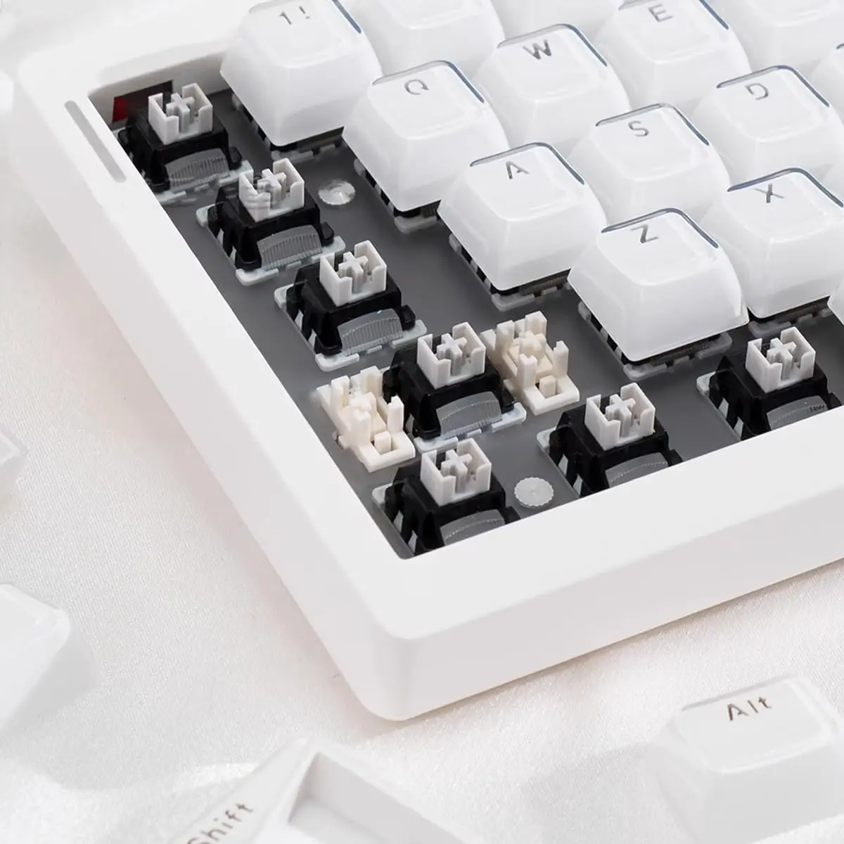 Keycaps - 104   Jelly White Keycaps Translucent Custom Keyboard Key  OEM Profile Cute Key caps for 60% 87%  Cherry Gateron Mx Mechanical Keyboard(104Keys)