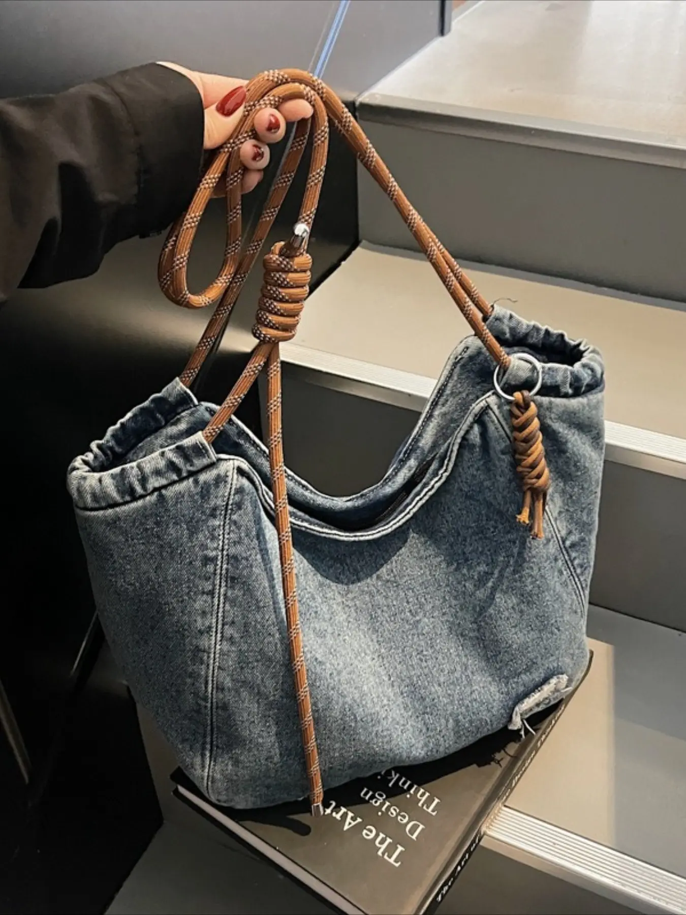 Women's Vintage Denim Hobo Bag, Washed Cowboy Shoulder Tote, Adjustable Braided Rope Strap, Large Capacity, Crossbody Handbag for Daily Use, Boho Bag