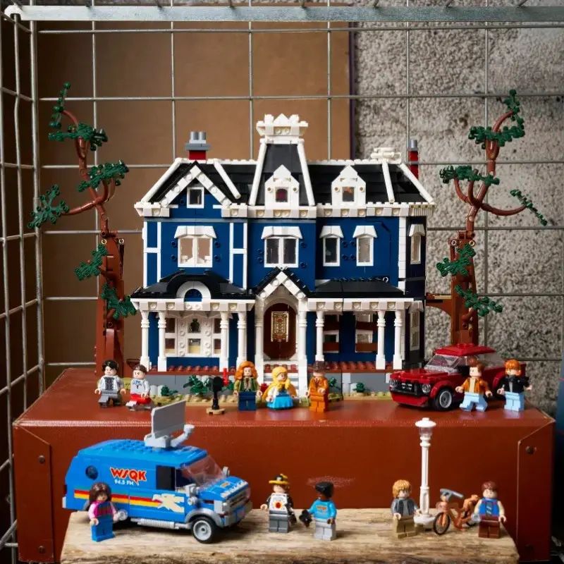 2026 Victorian Mystery Mansion Building Block Set, Building Blocks Set, 2593 Piece TV Series Building Set, Detailed Blue Manor Model with Minifigures, Van & Vintage Car, Adult Hobbyists Toy Gift, Boy Girl Birthday Present, Block Puzzle Toy