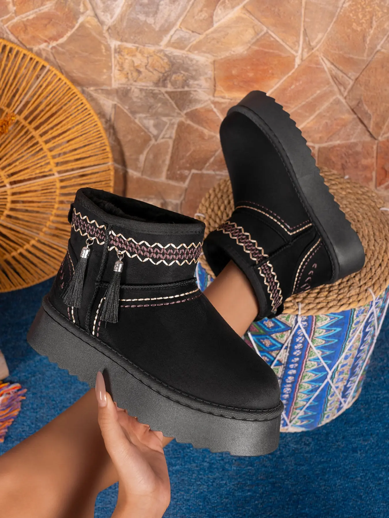 Women's Ethnic Geometric Embroidery Short Boots, Bohemian Fringe Decor, Warm Fuzzy Lining, Thick Sole, Winter Outdoor Shoes