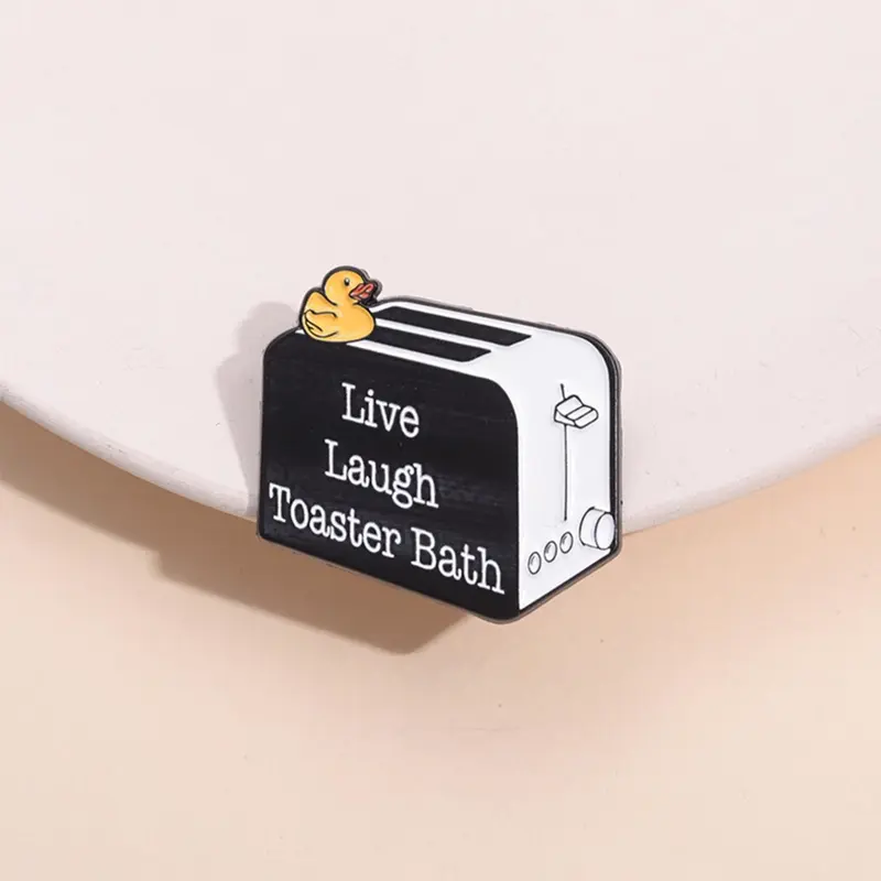 Toaster Design Brooch, Cute Cartoon Design Clothes Brooch Clip, Fashion Accessories for Men & Women, Vintage Enamel Pin, Enamel Lapel Pins Suitable for Backpacks, Jeans, Scarves, Hats Decoration