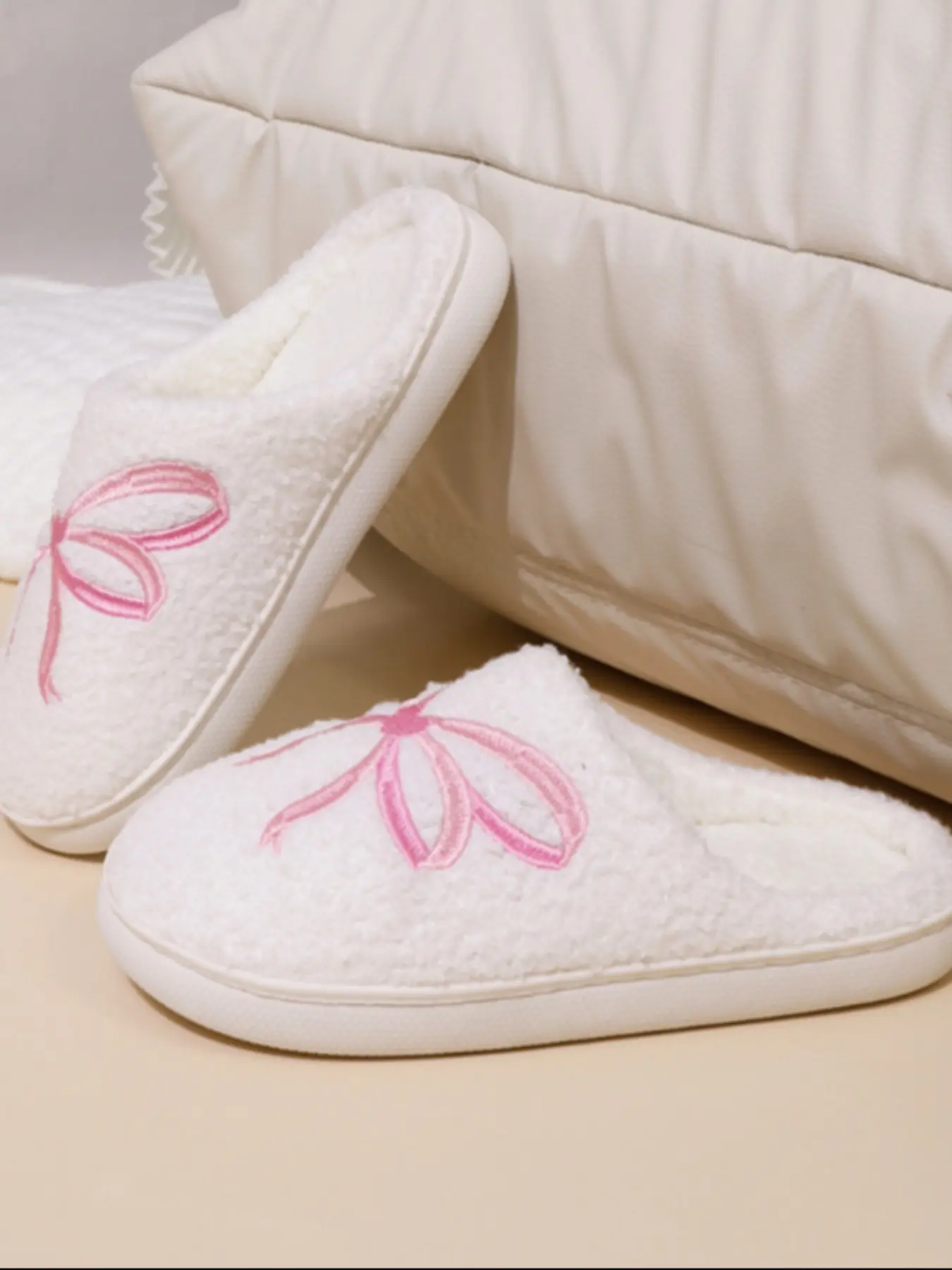 New Fall Winter Home Slippers, Comfortable Thick Sole Anti-Slip Ribbon Bow, Casual Warm Plush Shoes for Christmas Party, Unisex