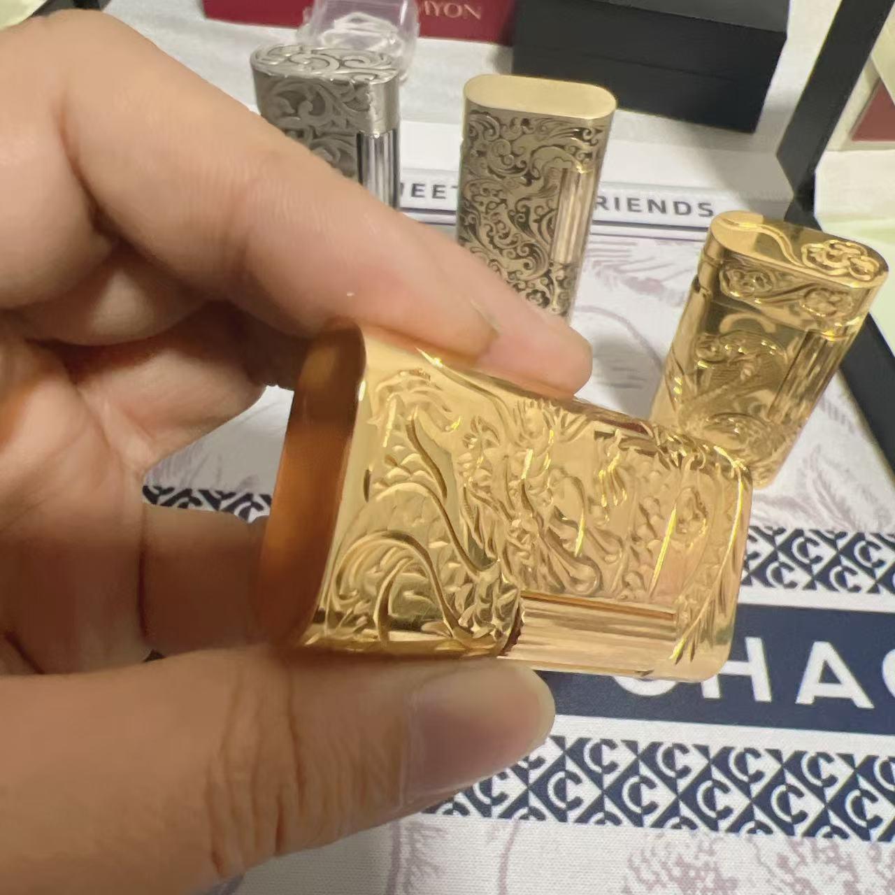 Luxury Gold Plated Vintage Lighter Full Copper Mini Size Unique Gift for Men Birthday Father Husband High End Fashion Collectible No Fuel Included