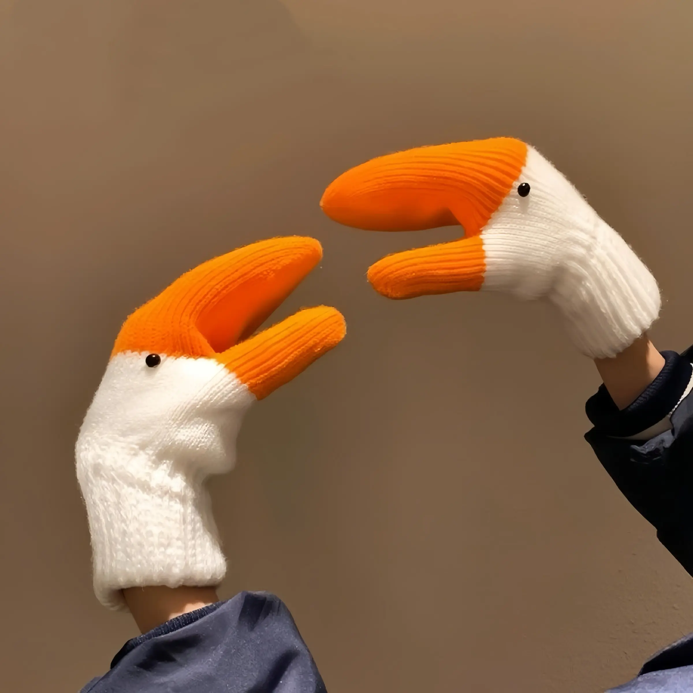 Cute Duck Gloves for Women, Winter Warm Fuzzy Full Finger Mitts, Soft Anti-Cold Couple Gloves, Perfect Gift Idea