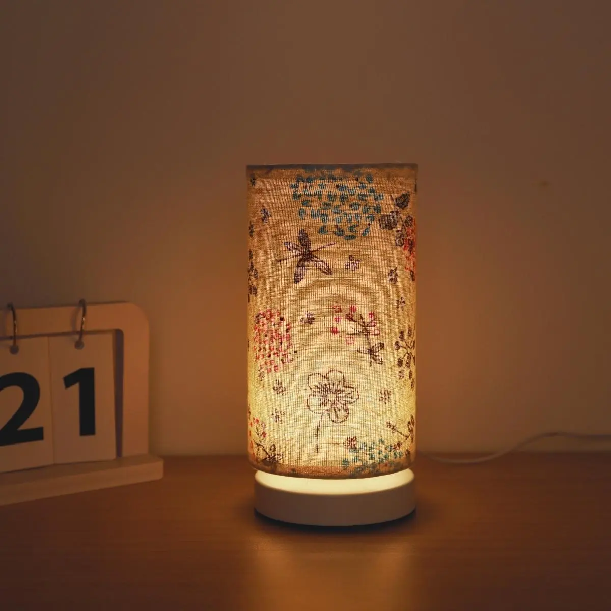Floral Pattern LED Table Lamp, USB-Rechargeable Night Light for Bedroom and Living Room, Decorative Flower Design Indoor Lighting, Decorative Mood Lamp #GLOBAL PICKS