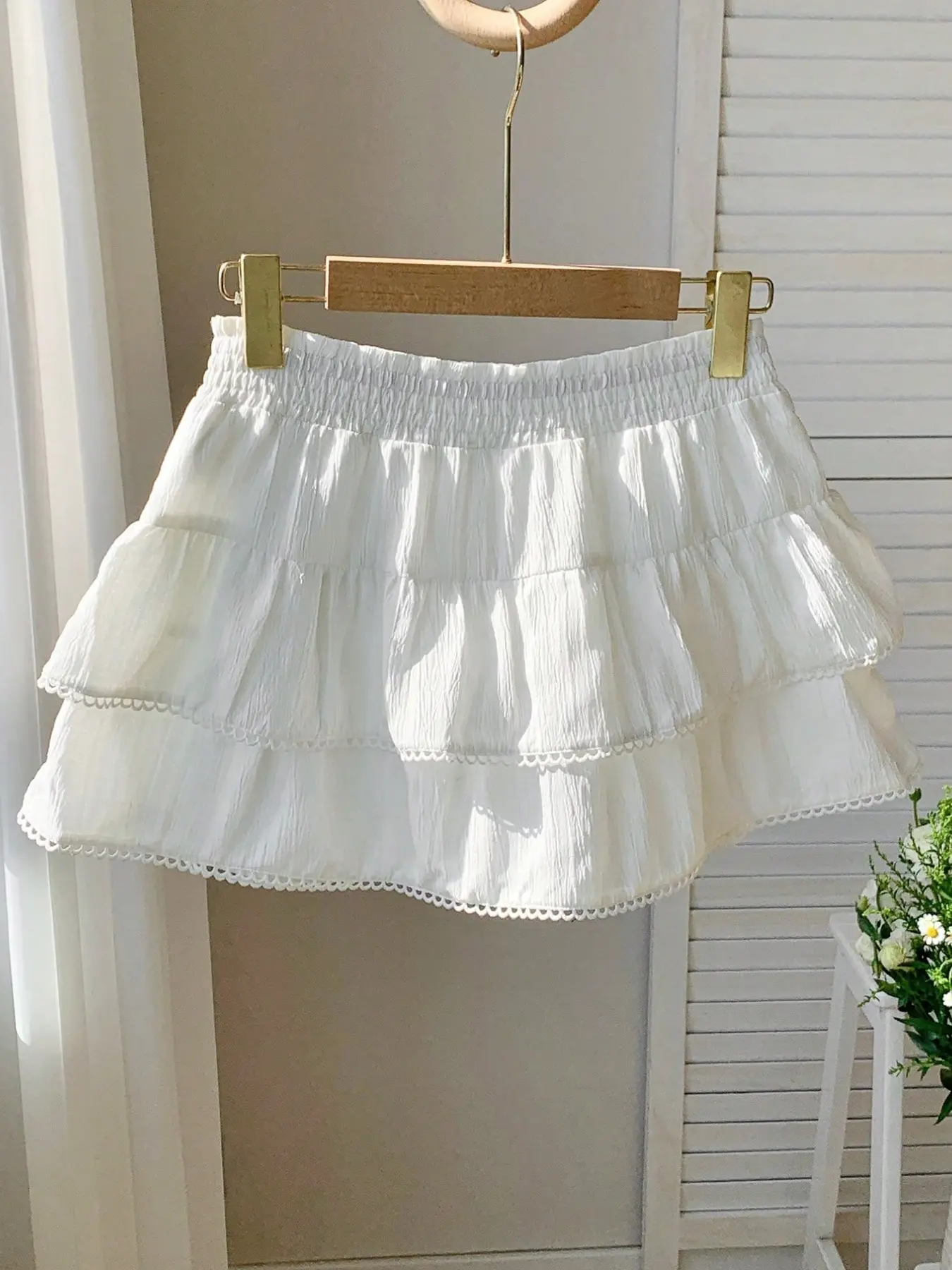 1 Piece Women's Woven Loose Skort, Elastic Smocked Waist, Tiered Ruffle Hem, Scallop Trim, Lined Shorts, Breathable Lightweight Crisp, Sweet Romantic Casual Feminine Style Skirt Bottoms