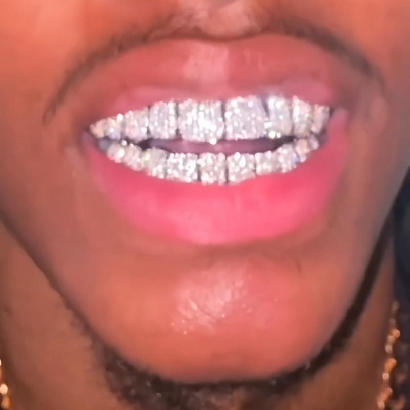 2pcs/ Set Hip Hop Cubic Synthetic Zirconia Teeth Grills Punk Tooth  Cosplay Rapper Jewelry Glittering Hip Hop Cubic Synthetic Zirconia Teeth Grills - 20pcs Top & Bottom Set for Rappers  Instantly   gold  teeth  cap Oral