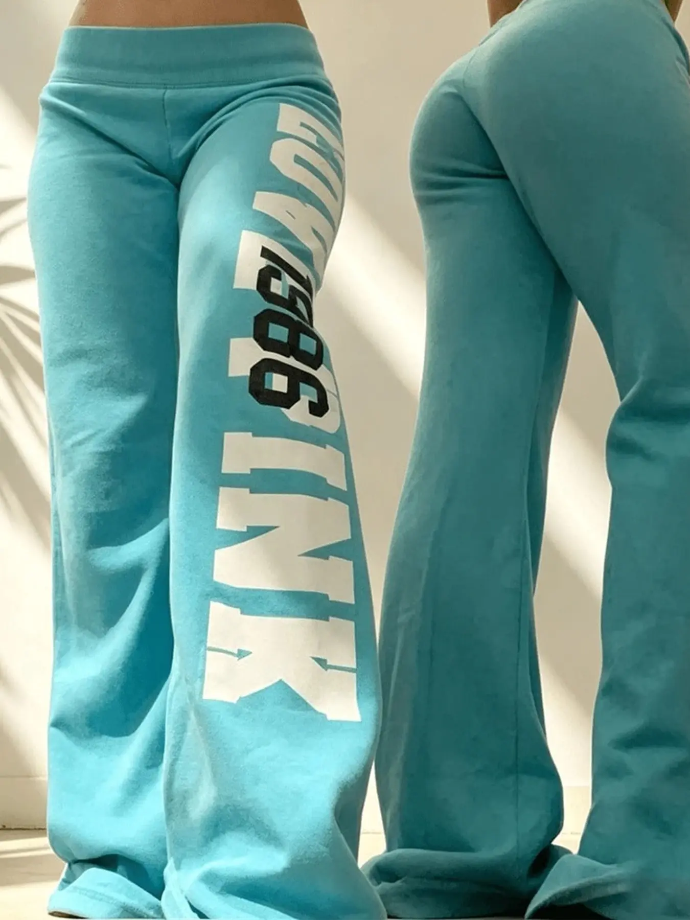 Women Casual Loose Fit Sweat Pants Trousers, Y2K Streetwear Low‑Rise Fold‑Over Waistband Letter Graphic Print Wide Leg Flare Sweatpants, Trendy Streetwear Bootcut Pants, Autumn Outfits Women for Holiday Street Daily Wear
