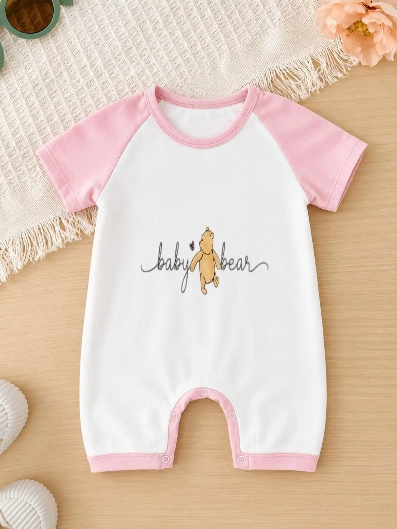 Vintage Winnie the Pooh Print Baby Jumpsuit, Cute Casual for Daily Crawling & Outdoor Wear, Unisex Newborn Clothes, Perfect Gift