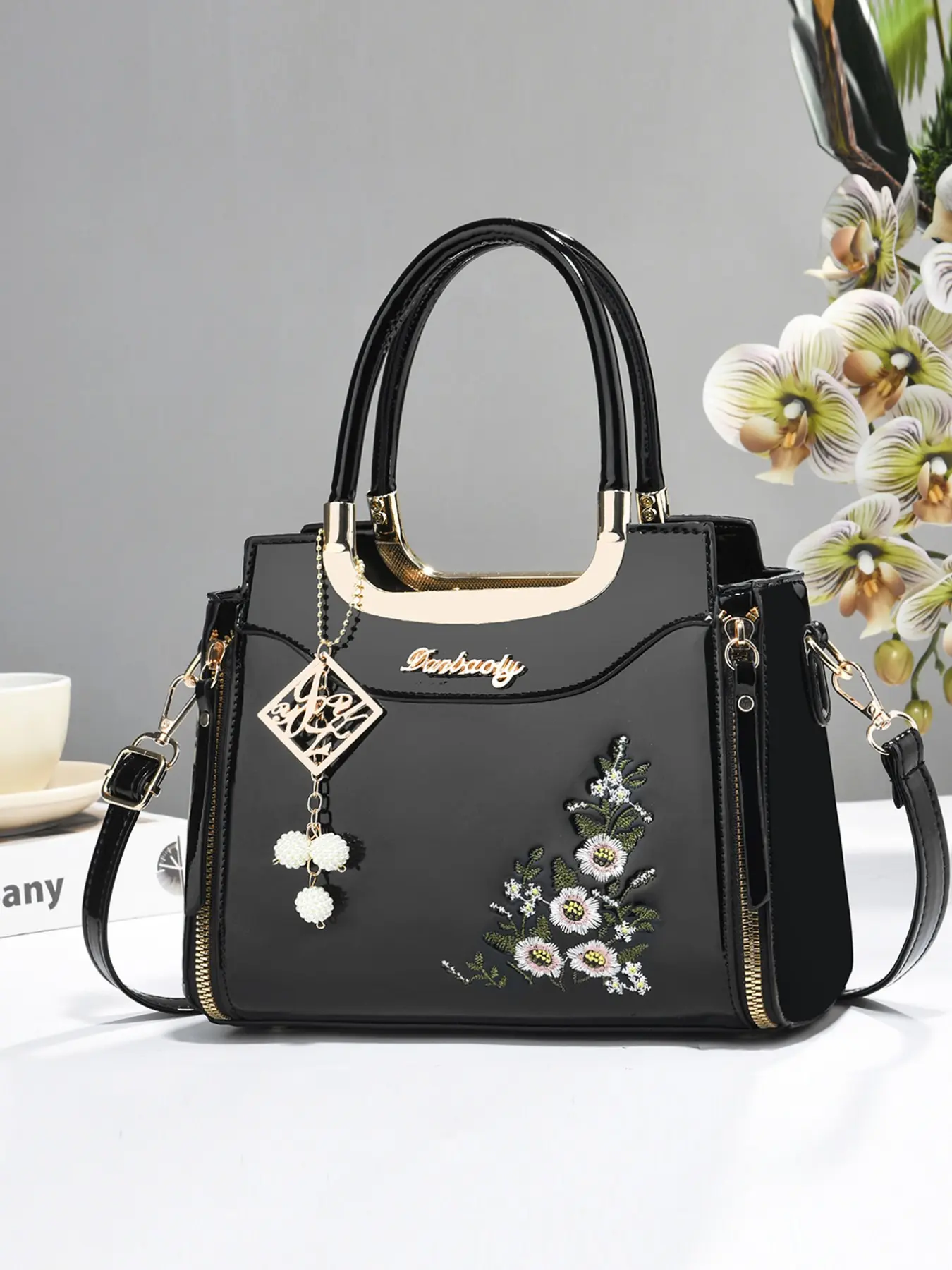 Fashion Embroidered Vintage Crossbody Handbag, Multifunctional Large Capacity Shoulder Bag, Stylish Women's Small Square Bag, Perfect for Travel and Shopping, Pu Leather Bag