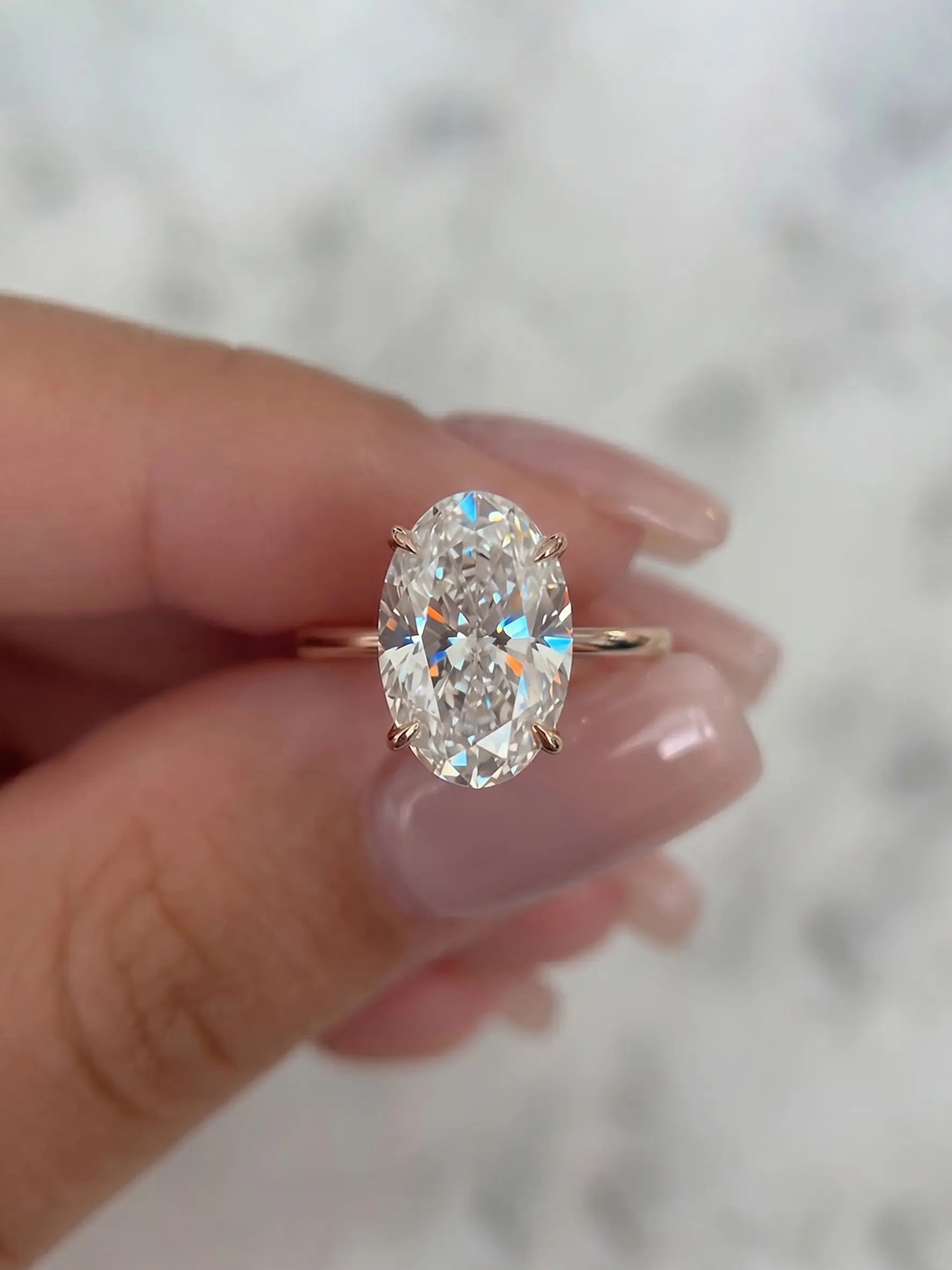 Elegant Oval Zircon Super Sparkly Ring for Women, Simulation Diamond Wedding Engagement Ring, Luxurious High-End Jewelry Gift