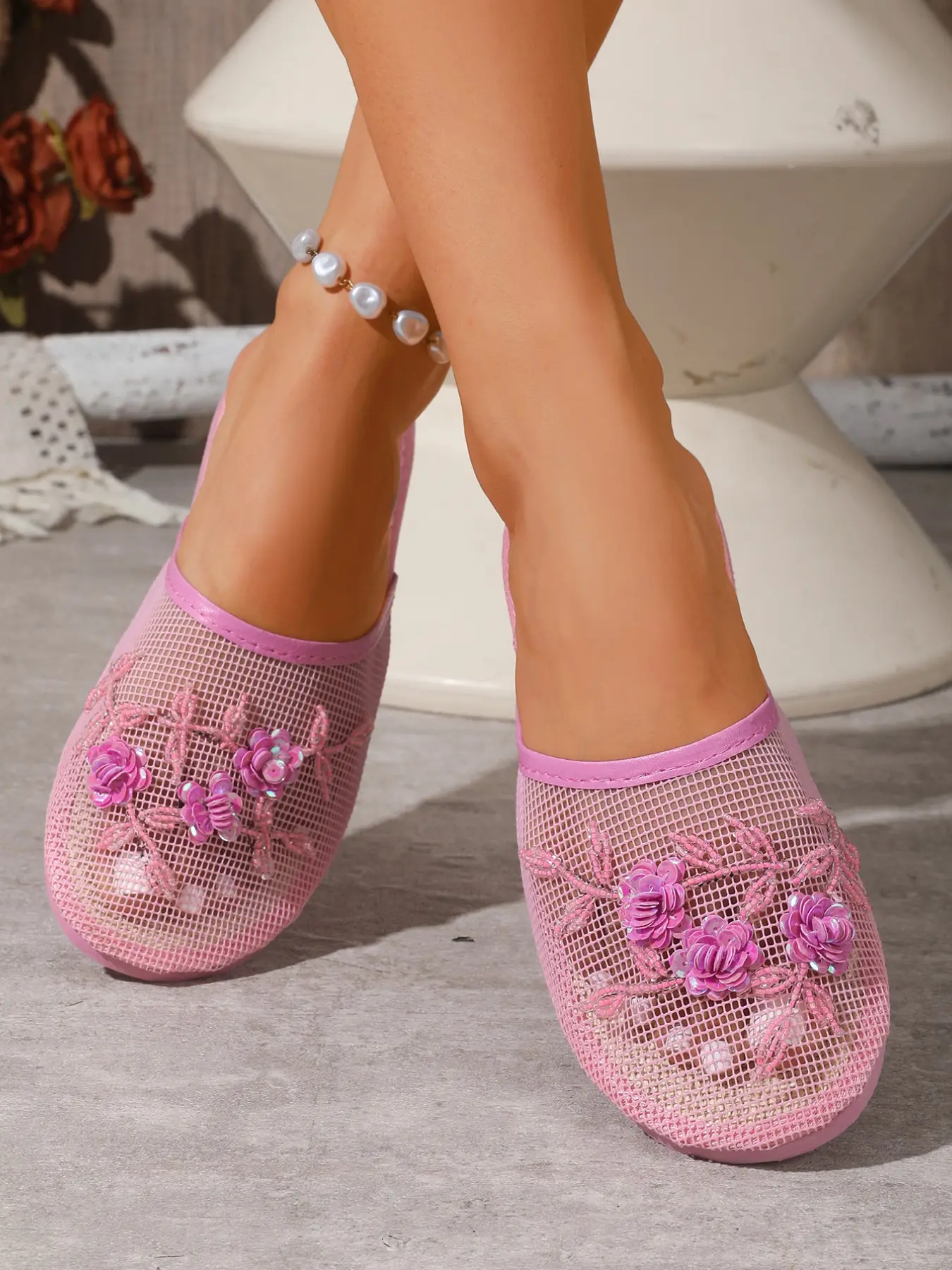 Vintage Mesh Embroidered Flower Sandals for Women, Breathable Lightweight Home Slippers, Non-Slip Flat Shoes for Bedroom, Indoor Slippers