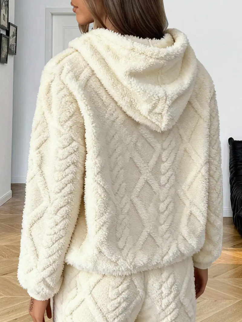 Full sherpa fleece set worn with trainers