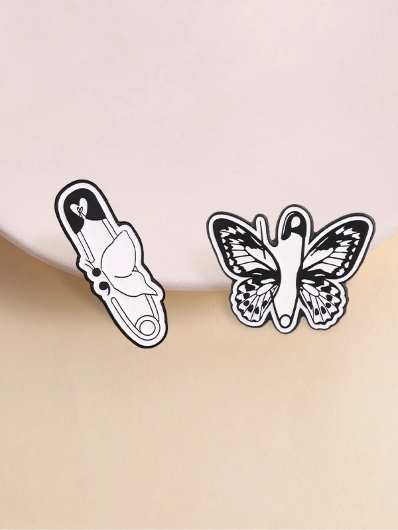 2pcs Black White Aesthetic Butterfly Enamel Pin, Elegant Butterfly Safety Pin Badge, Fashion Accessory, Gift for Butterfly Lover